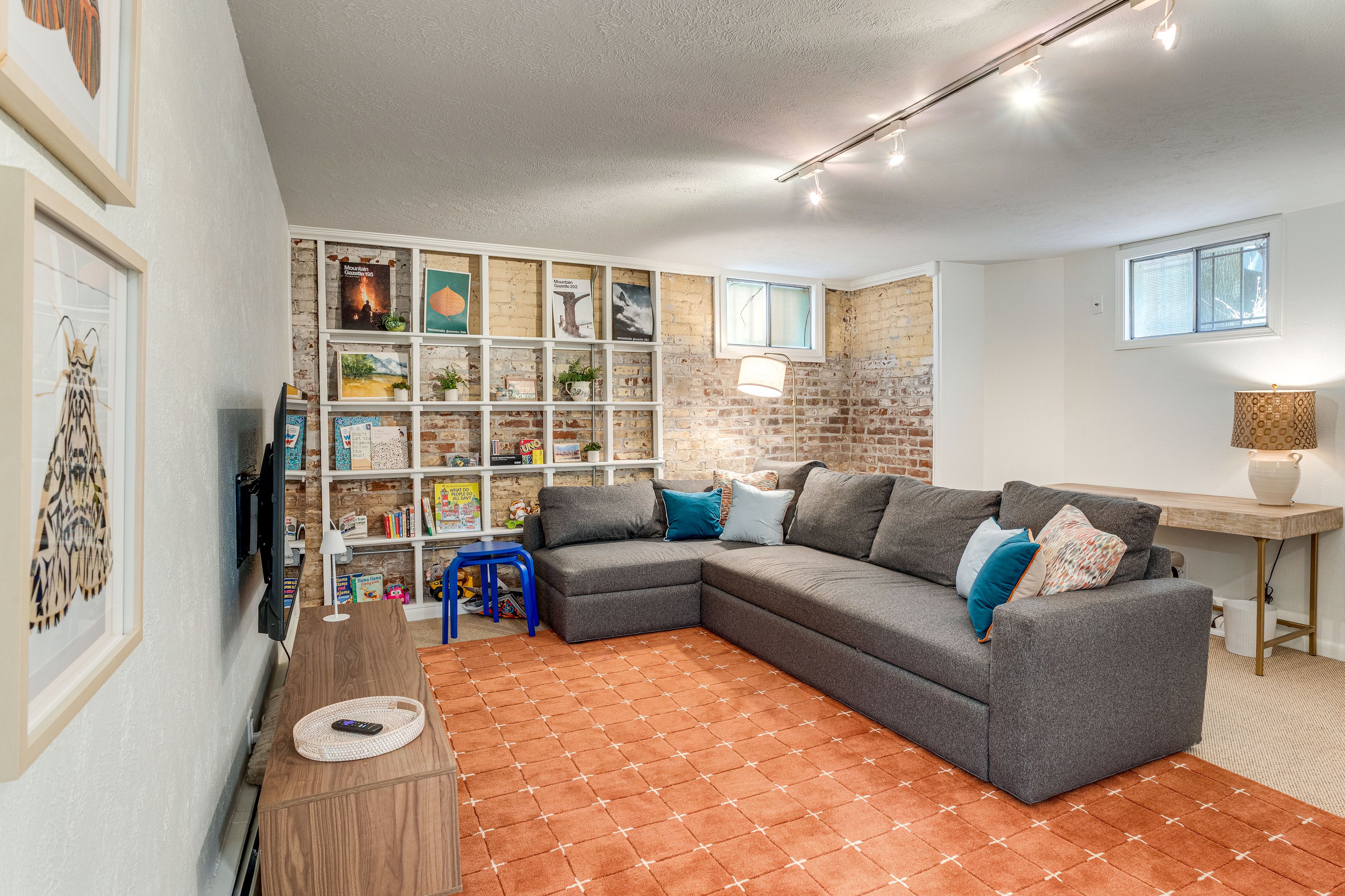 Living Room | Queen Sleeper Sofa | Smart TV | Books | Board Games | Desk