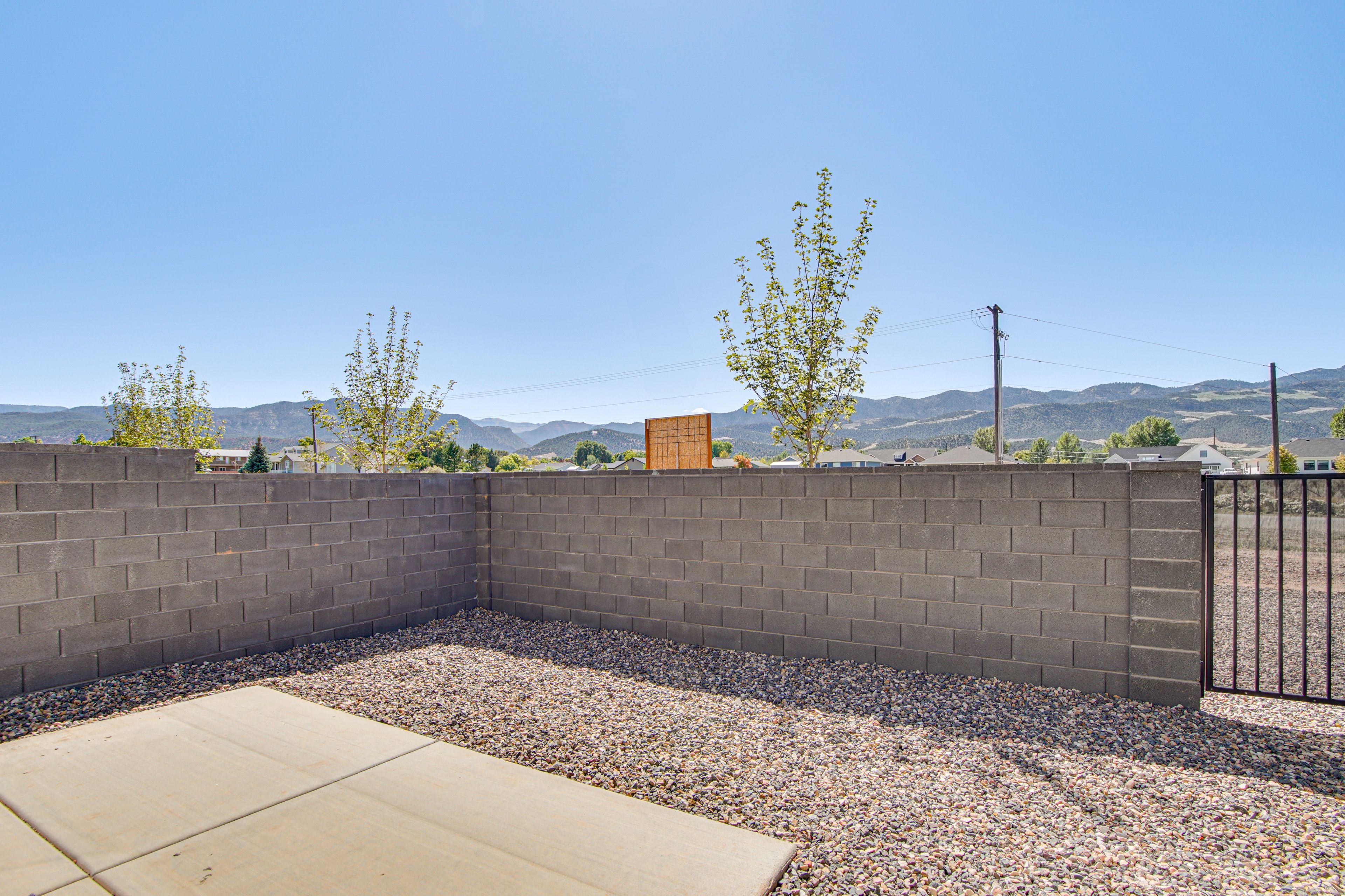 Private Patio/Yard | Mountain Views