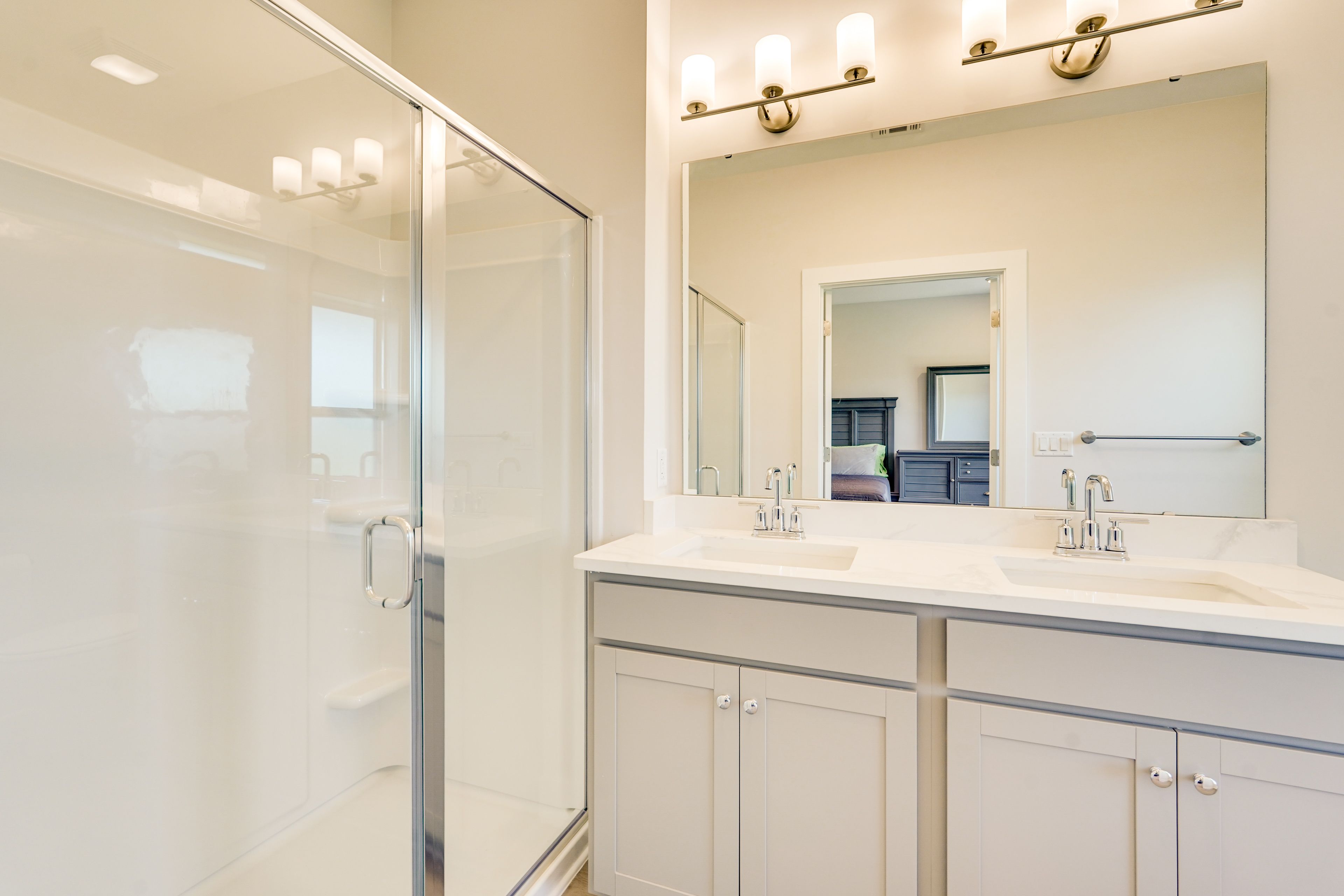 Full Bathroom | 1st Floor