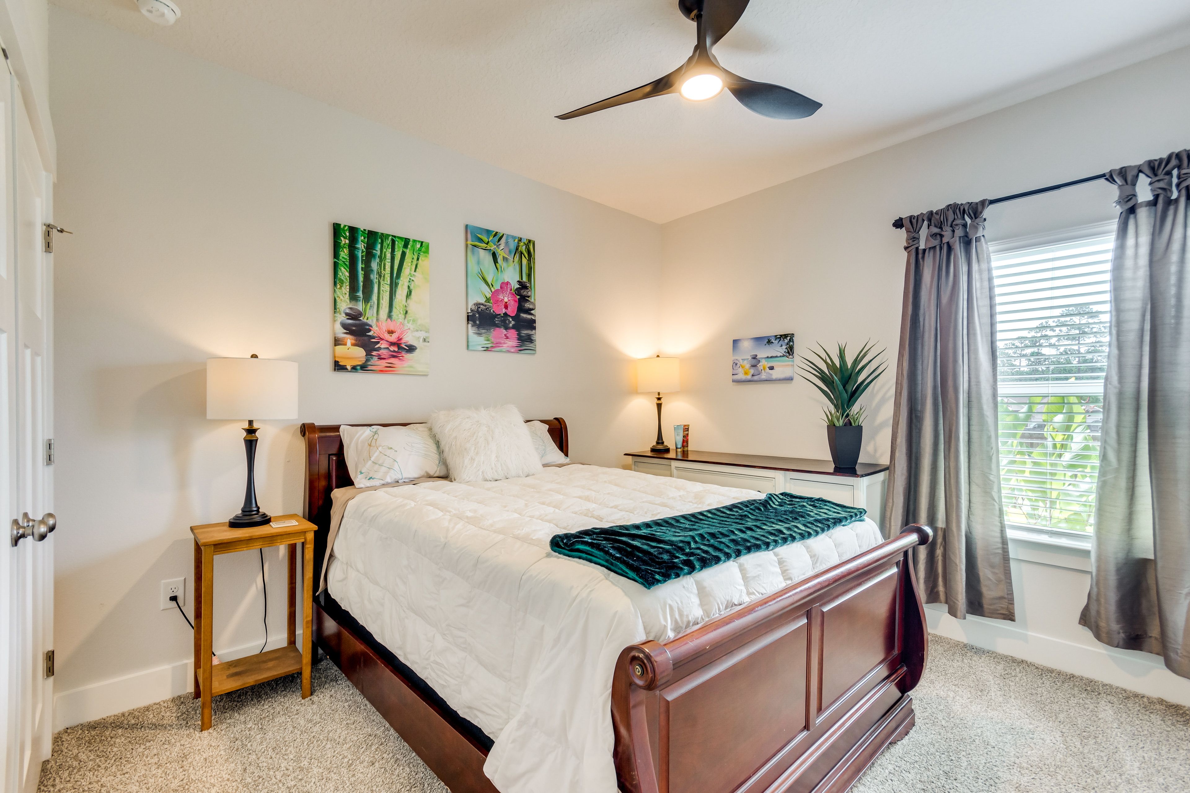 Bedroom 2 | Queen Bed
