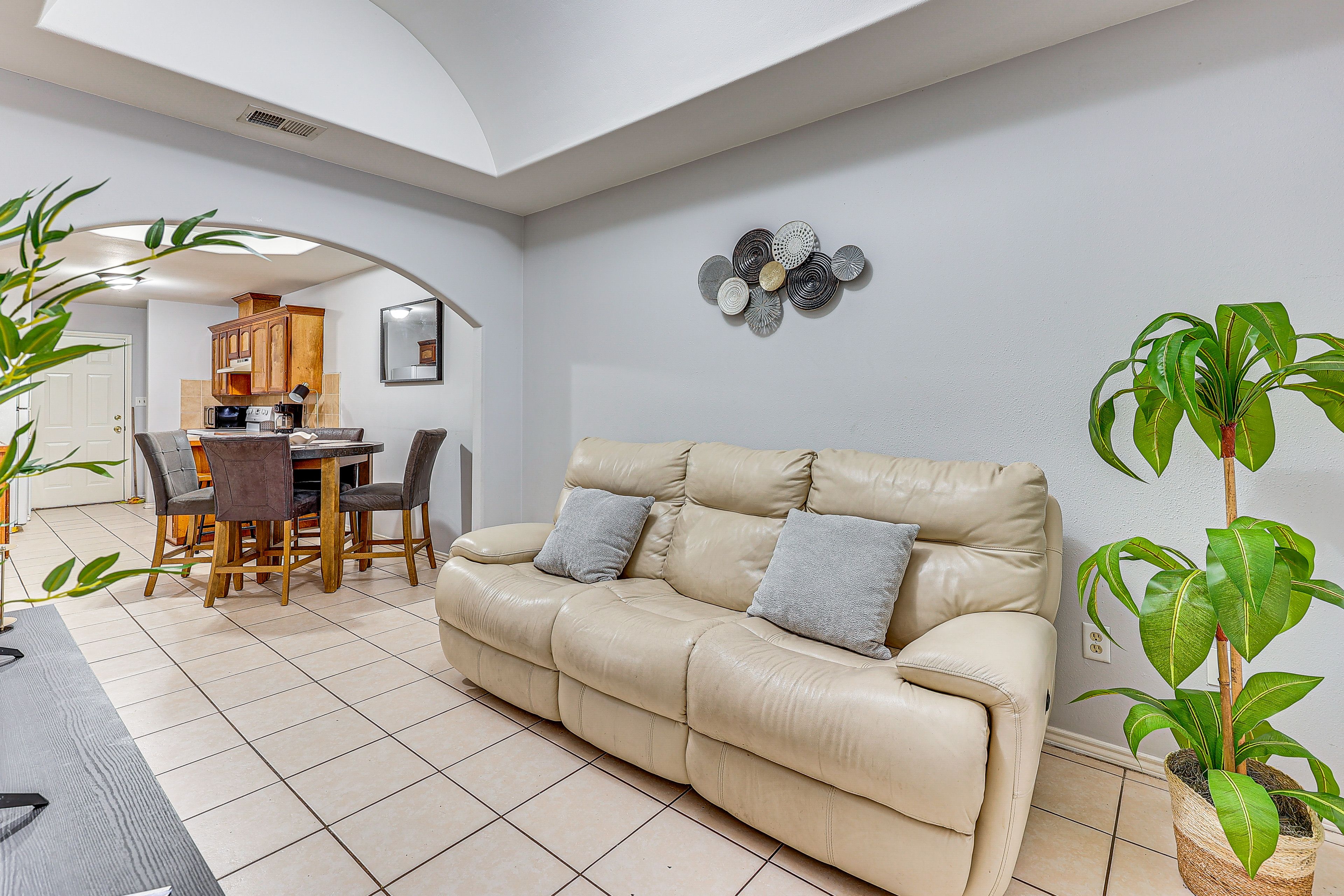 Mission Vacation Rental | 2BR | 1BA | 700 Sq Ft | Step-Free Entry