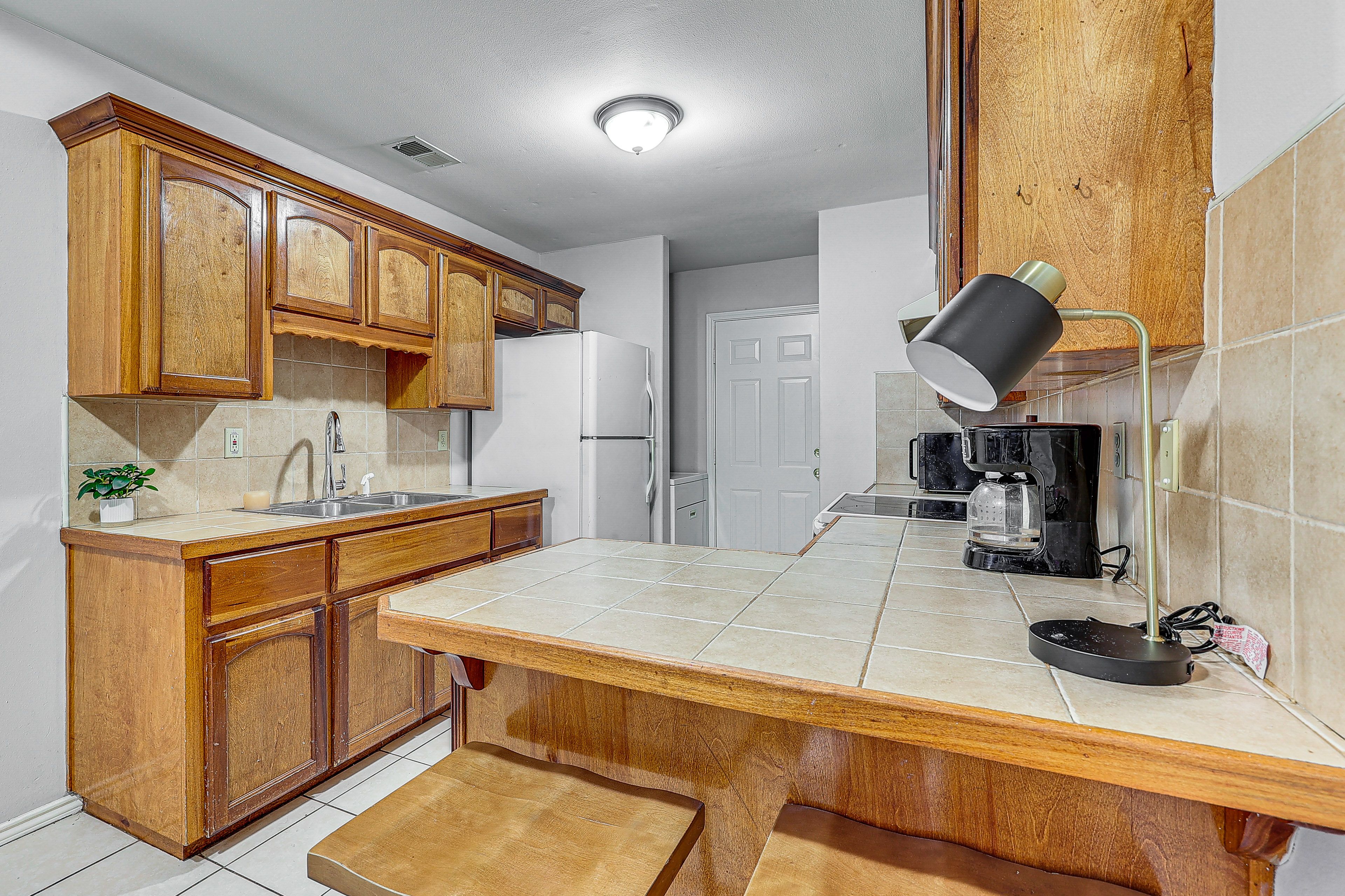 Kitchen | Trash Bags/Paper Towels