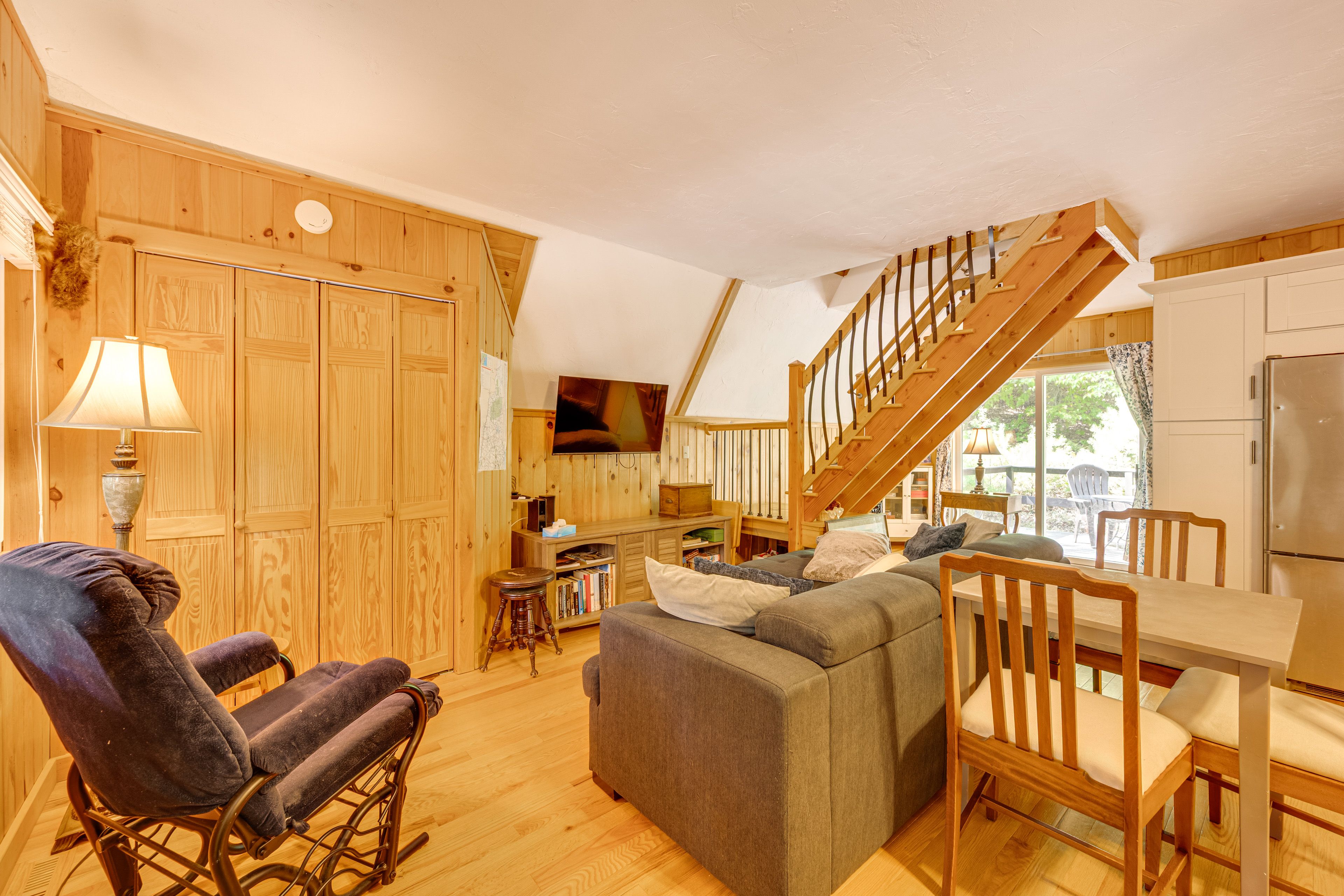 Living Room | Full Sleeper Sofa | Board Games | Puzzles | Main Level