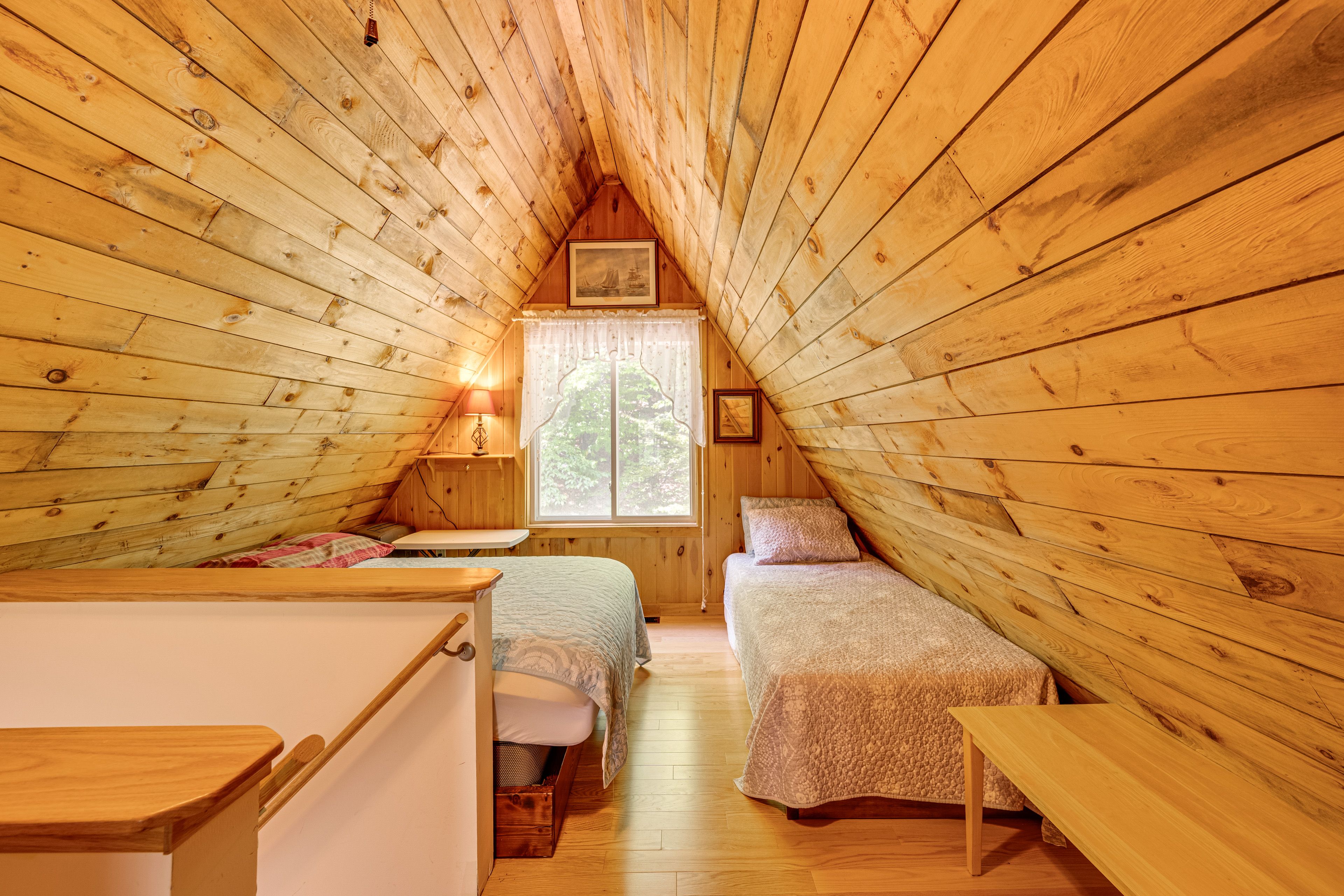 Loft | Full Bed | Twin Bed | Upper Level