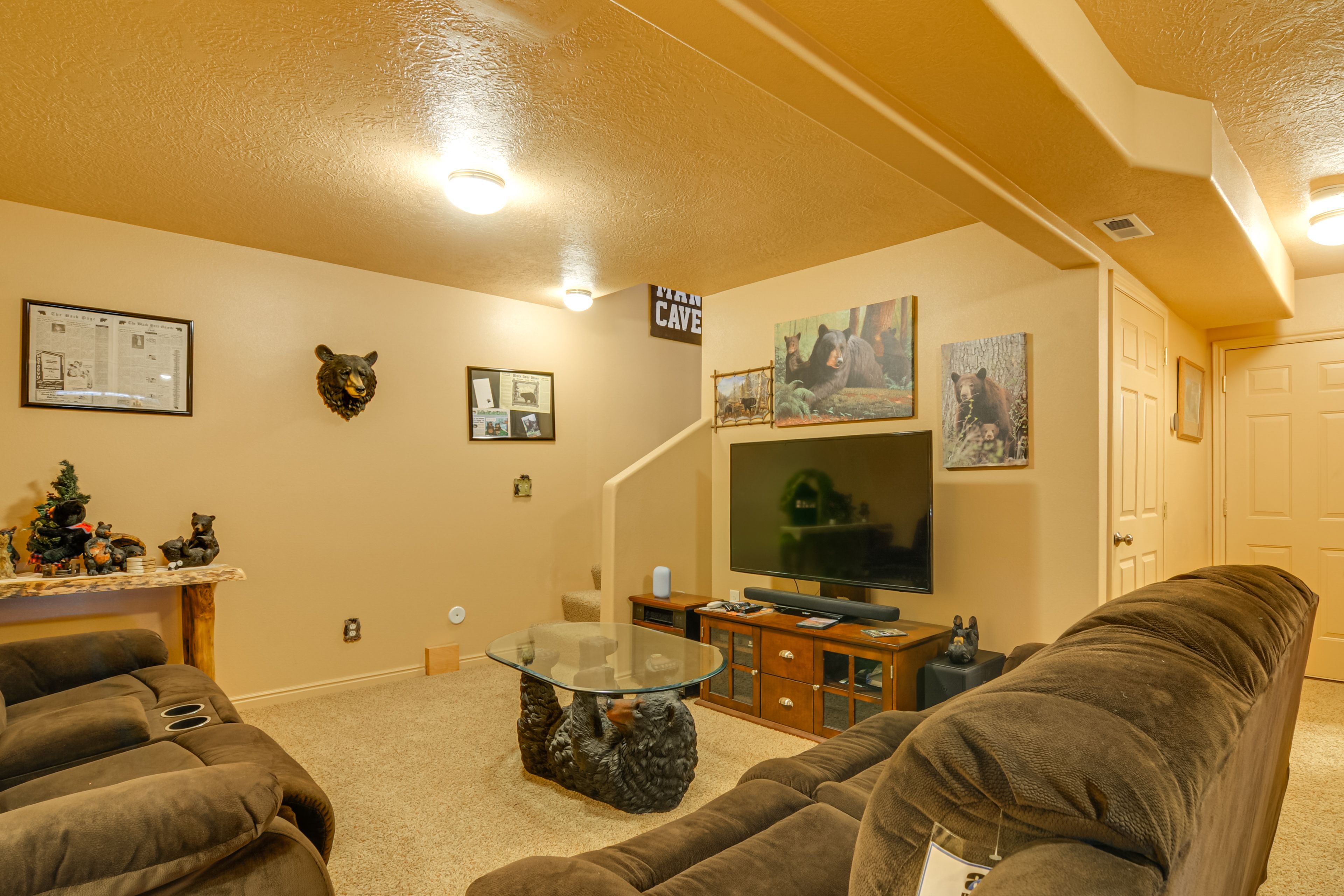 Bedroom 3 | Queen Sleeper Sofa | Twin Bunk Bed | Smart TV | Basement