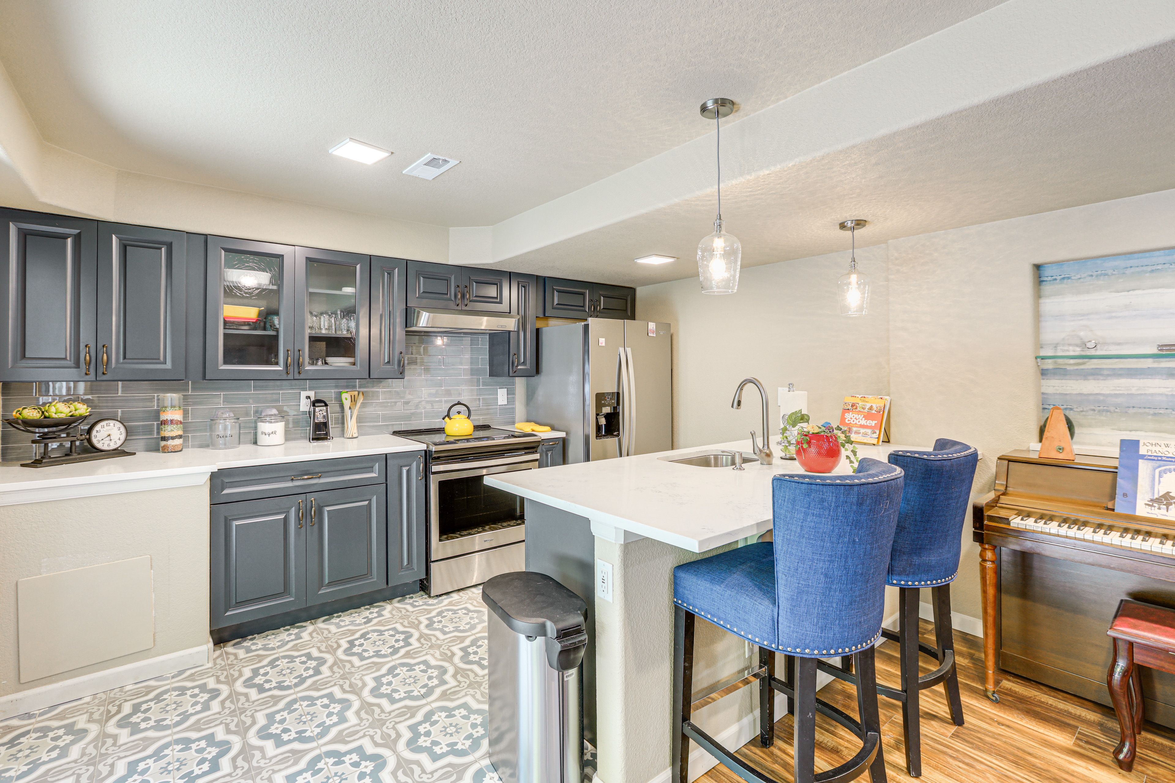Kitchen | Keurig Coffee Maker | Dishwasher | Cooking Basics