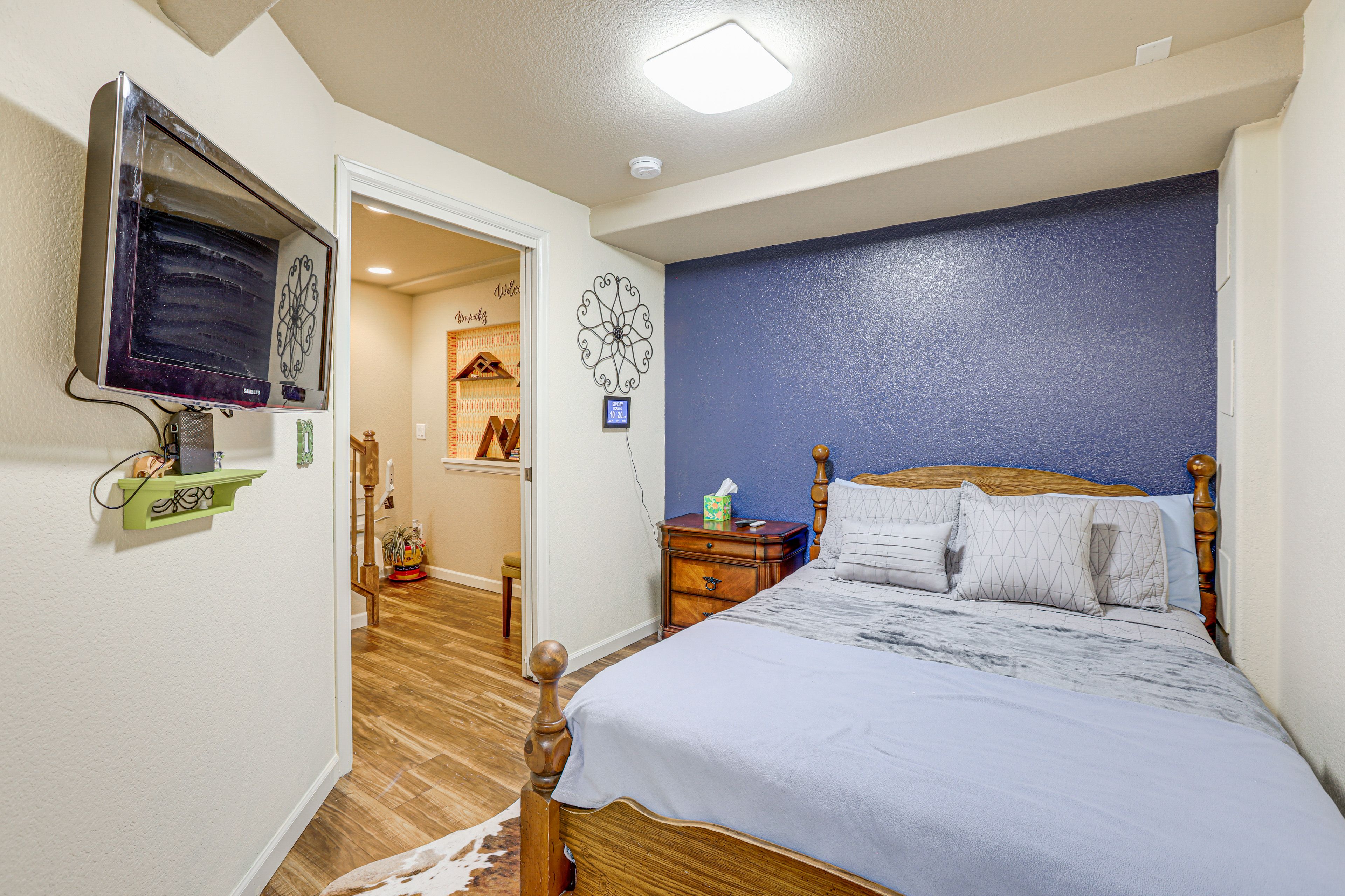 Bedroom | Full Bed