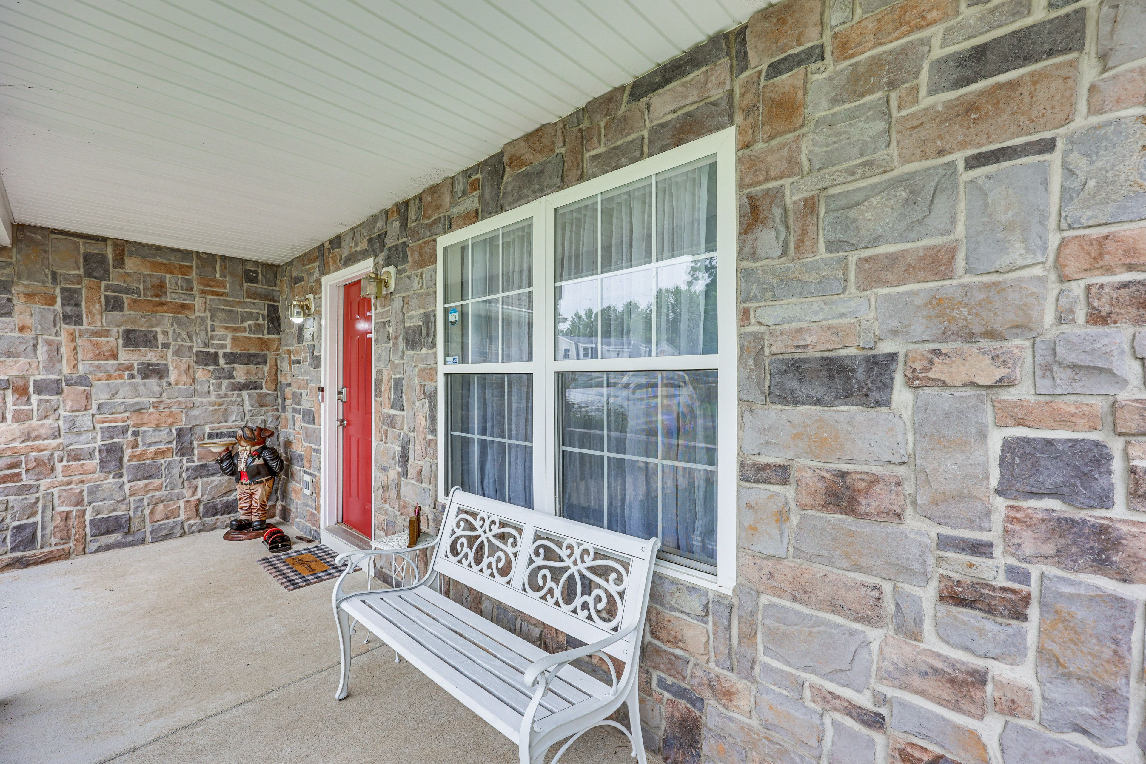 Exterior | Furnished Front Porch