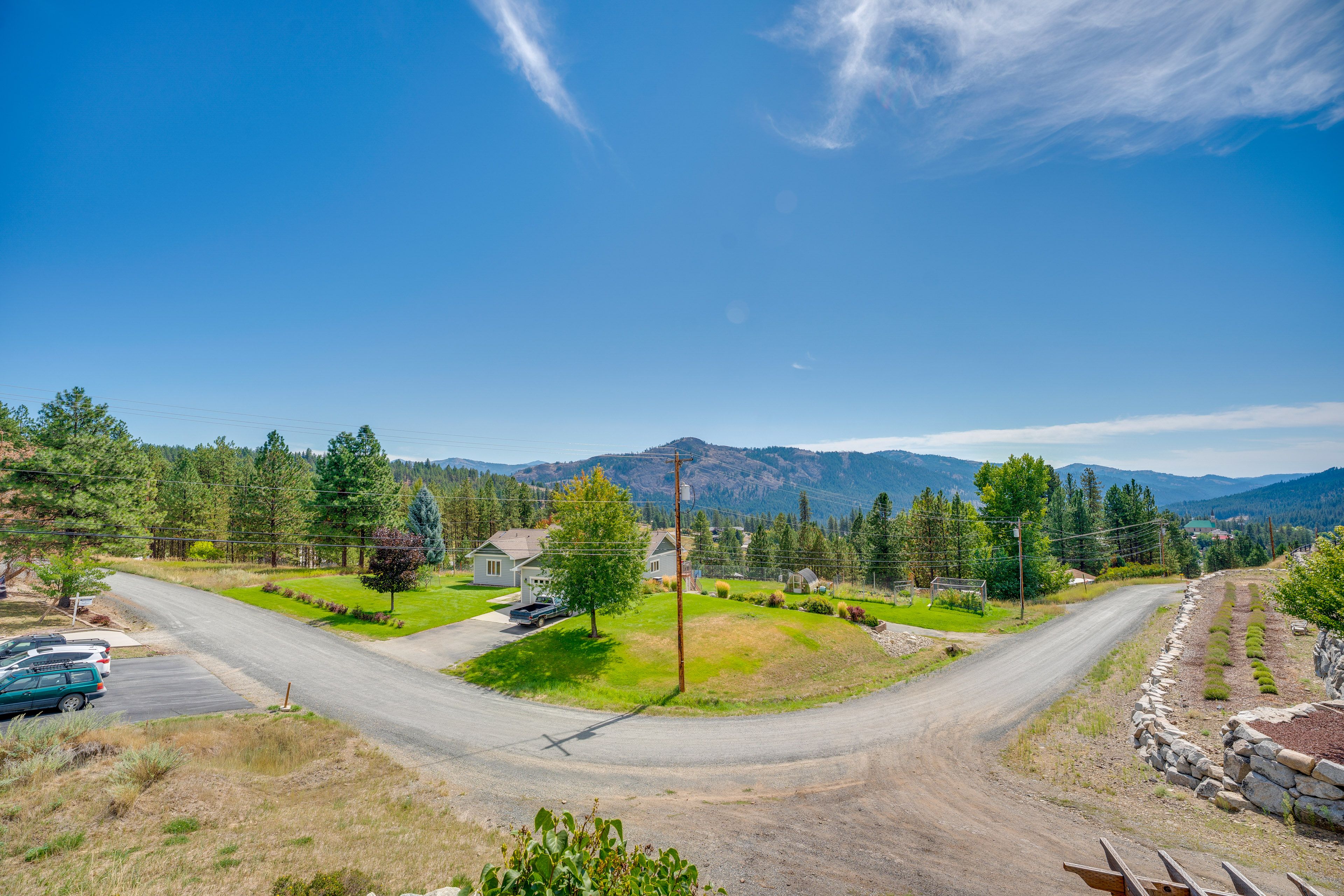 House Exterior | Mountain Views
