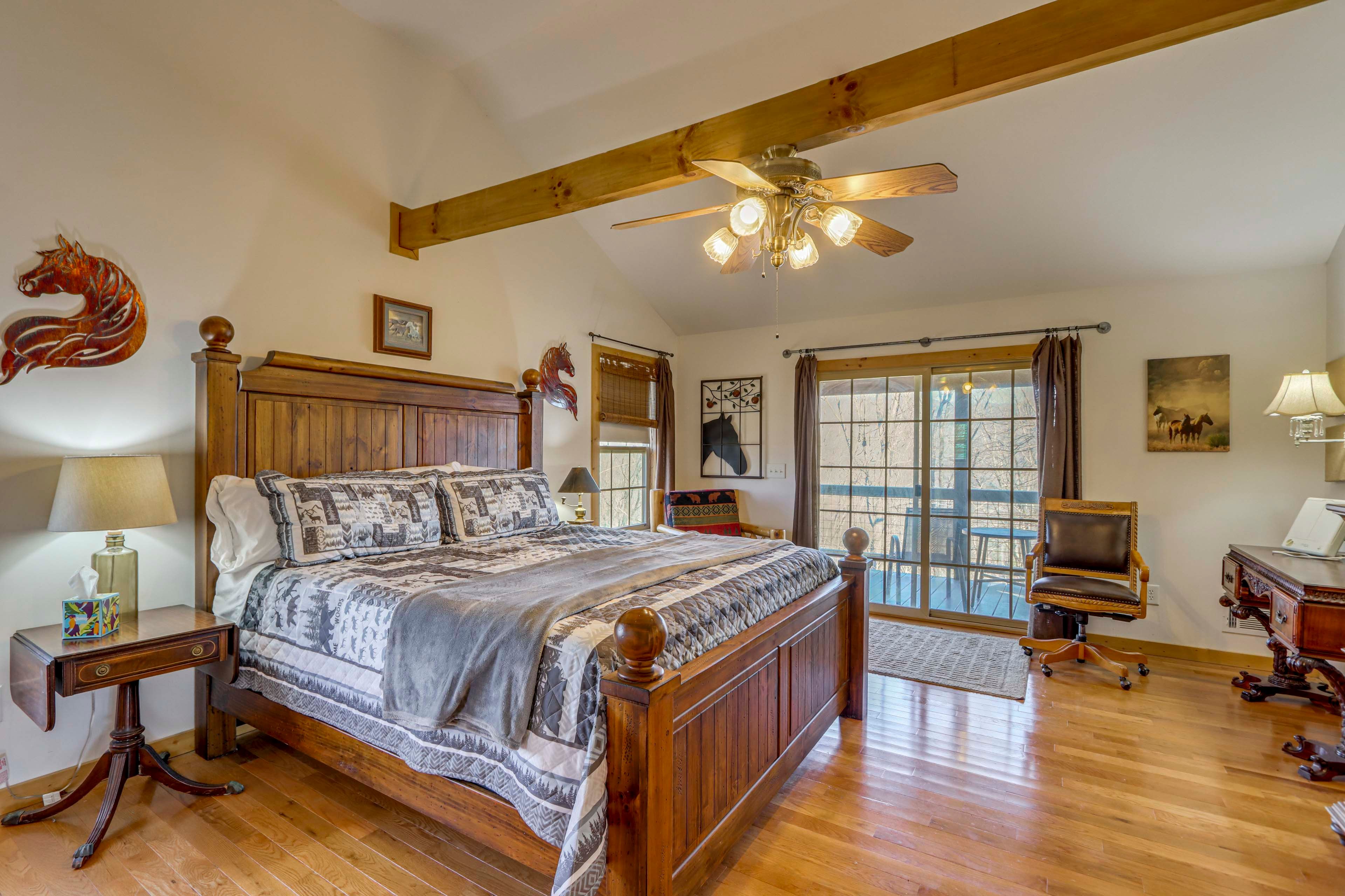 Bedroom 2 | 2nd Floor | King Bed