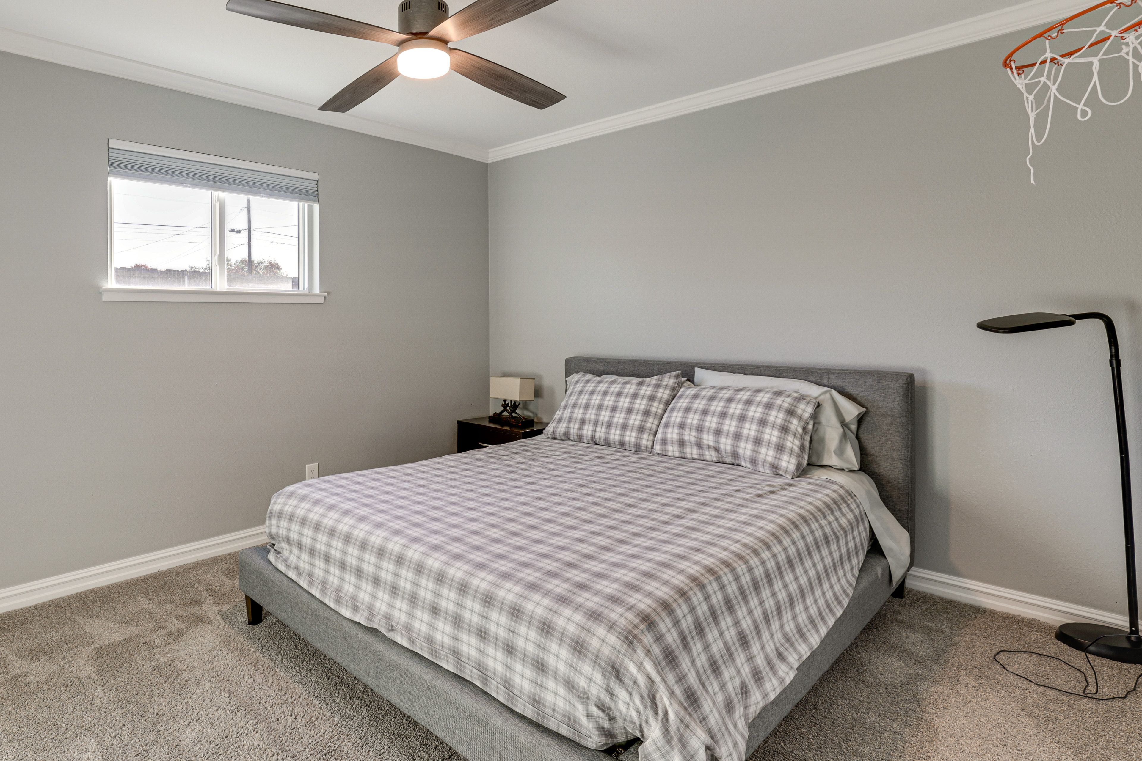 Bedroom 2 | King Bed