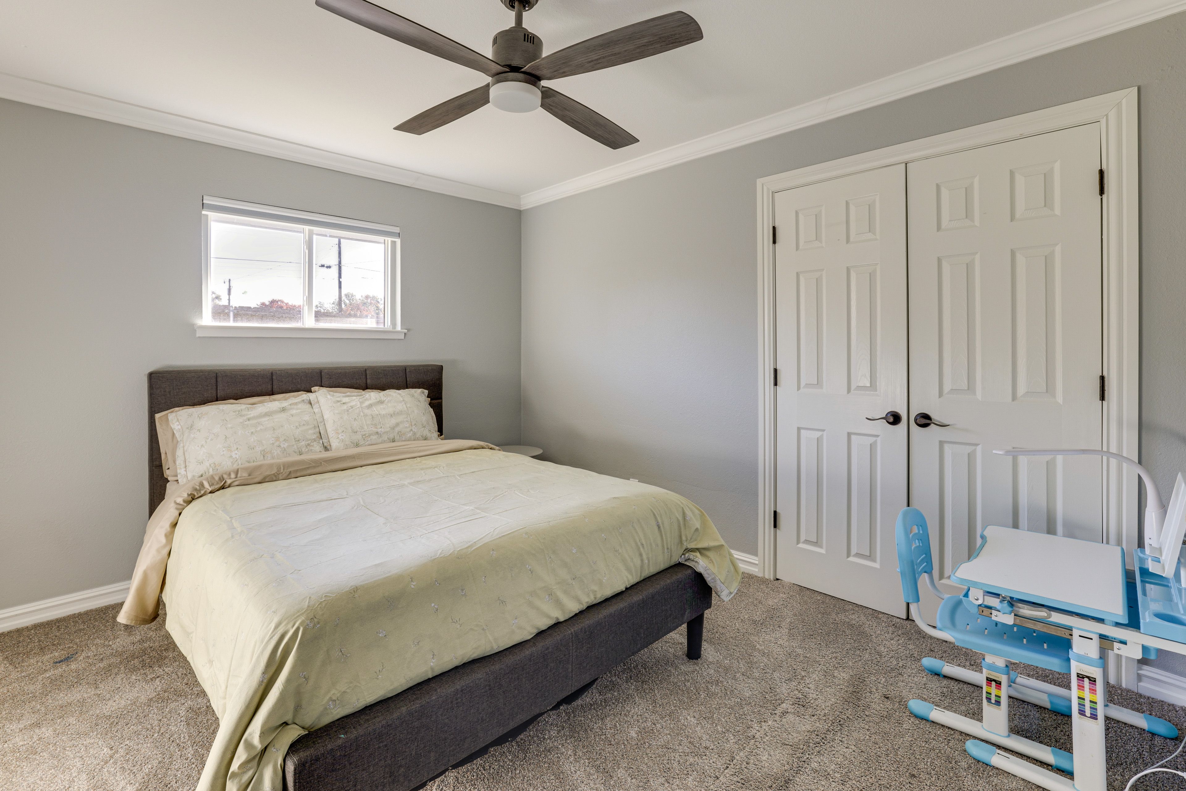 Bedroom 4 | Queen Bed