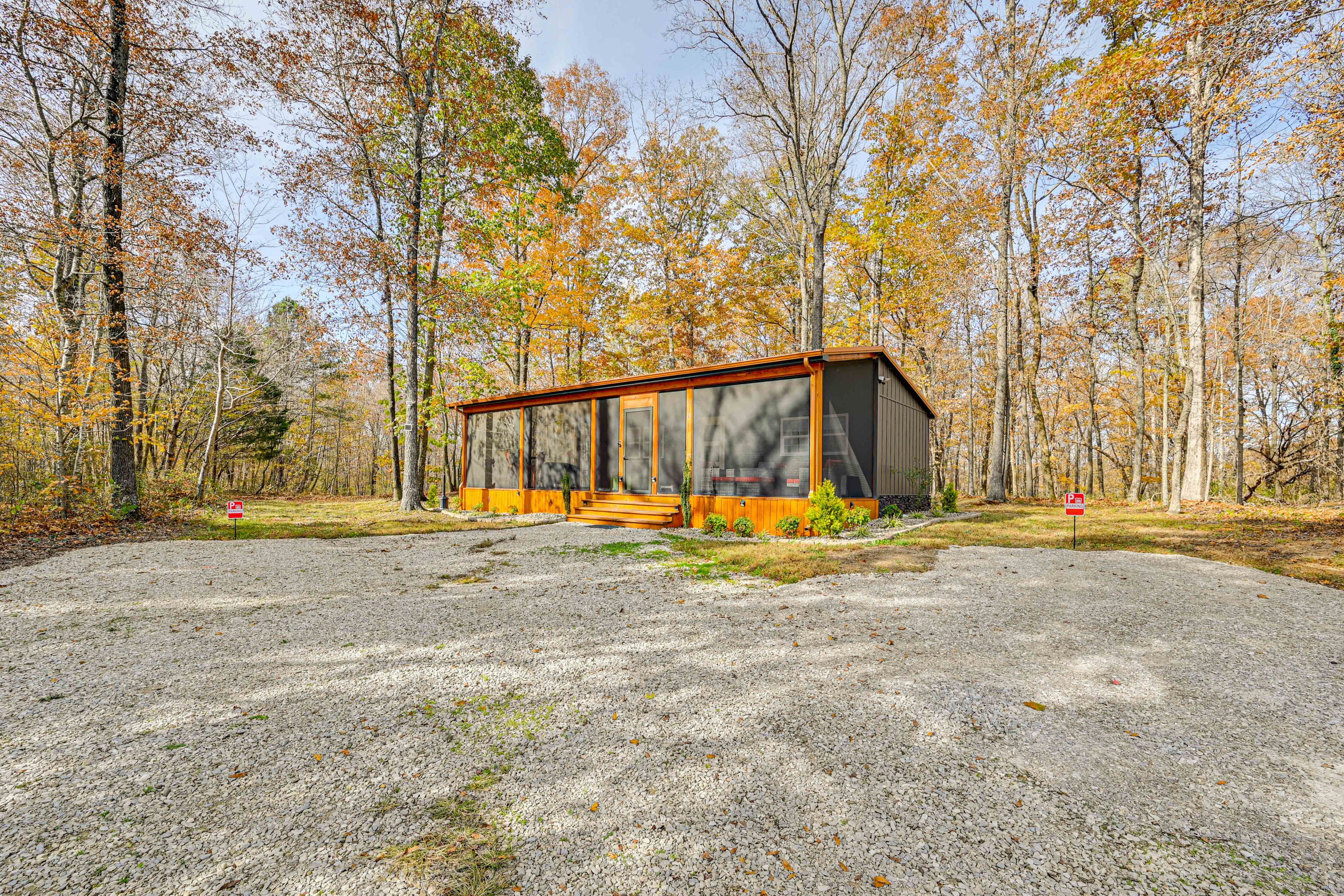 Parking | Large Driveway (4 Vehicles)