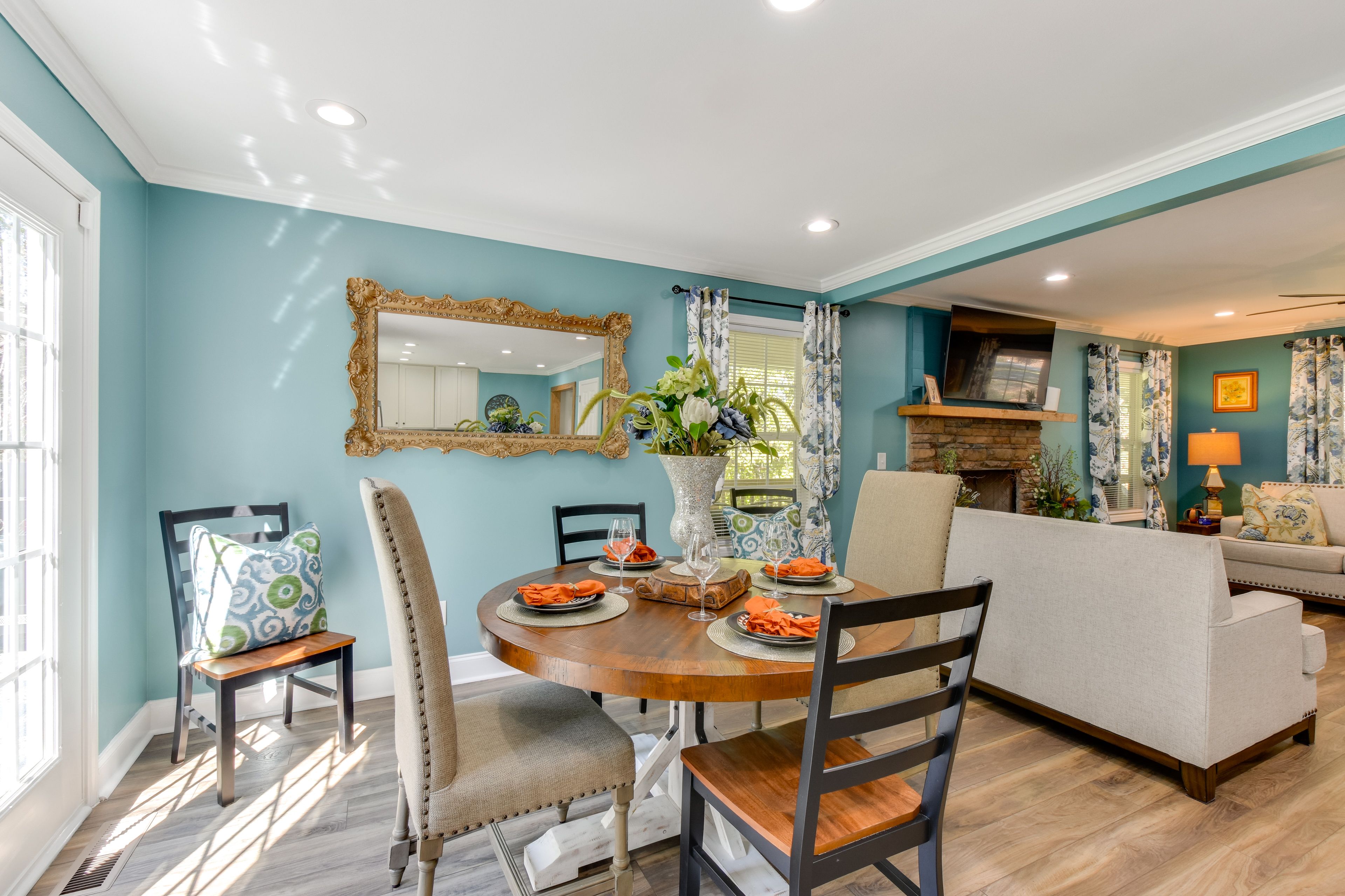 Dining Area | 1st Floor