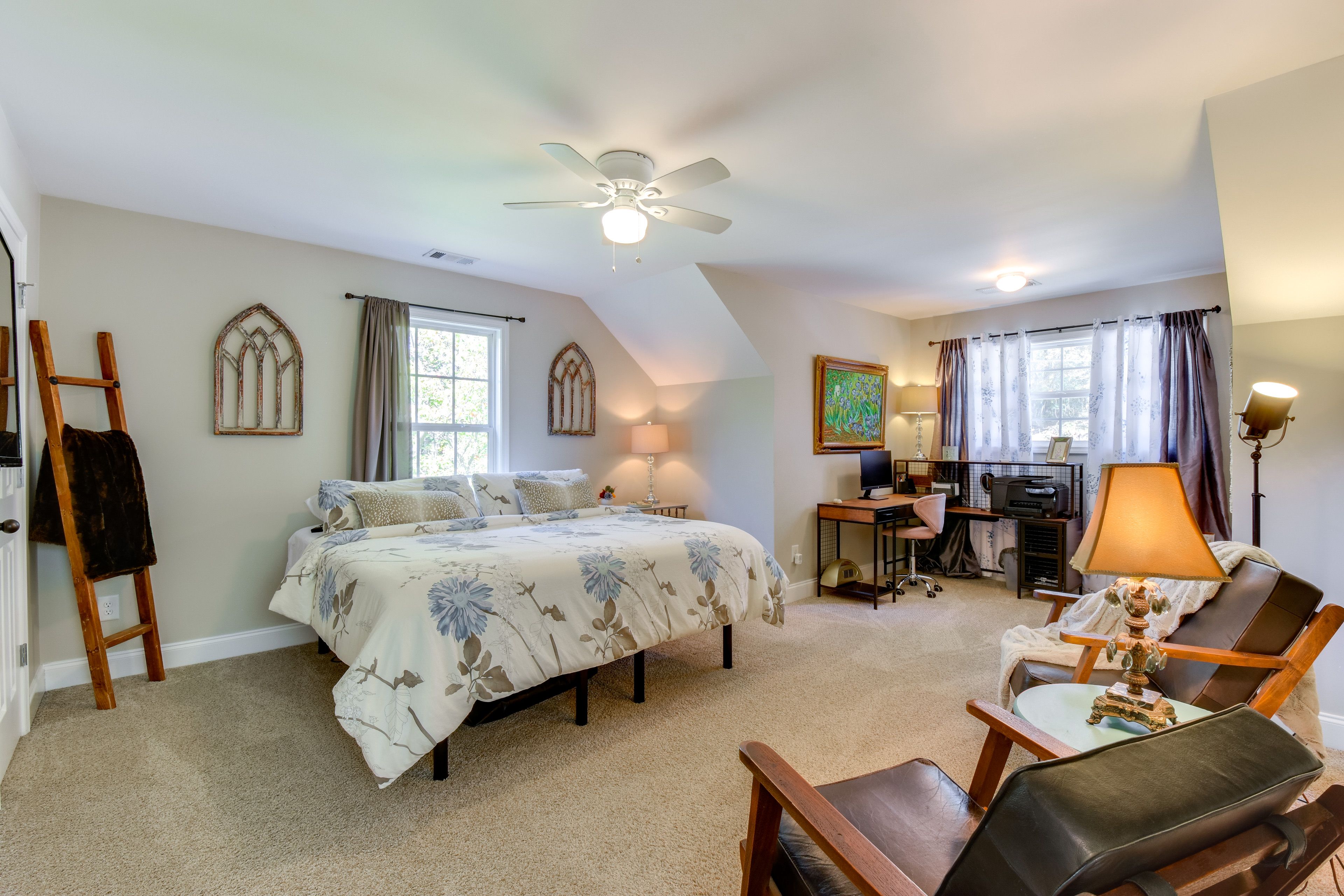 Bedroom 2 | 2nd Floor | King Bed | Office Space | Smart TV