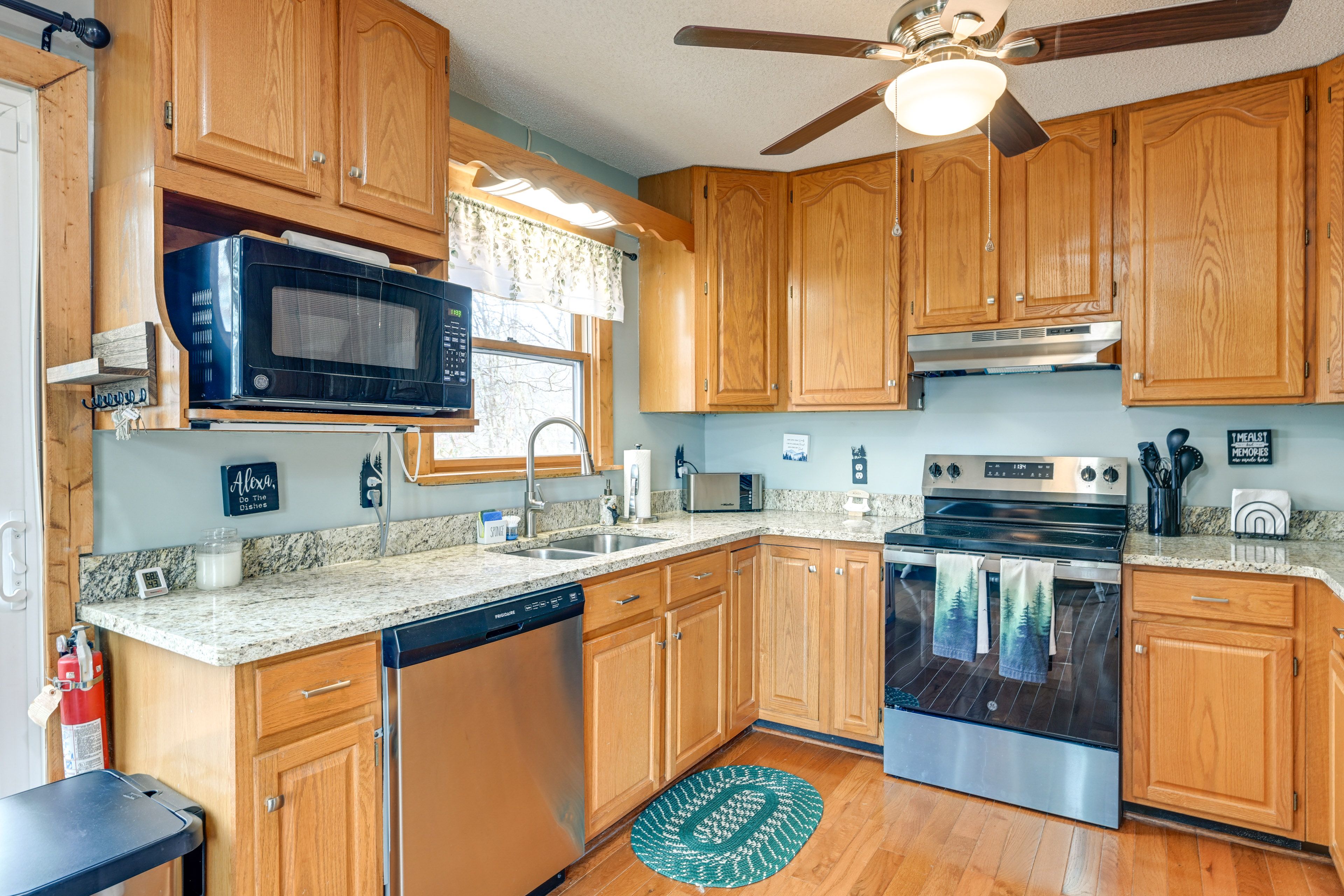 Kitchen | Cooking Basics | Main Level