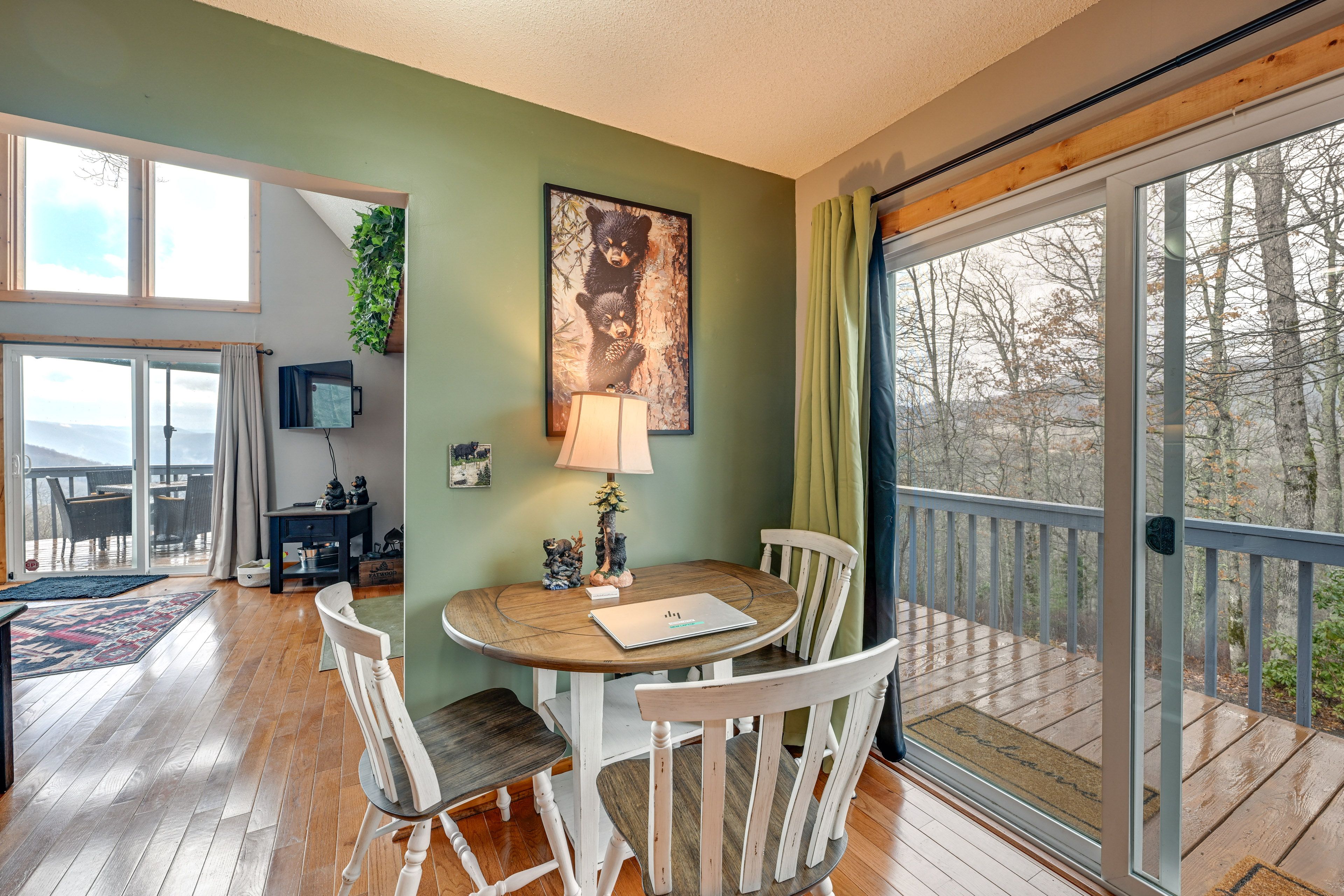 Dining Area | Main Level