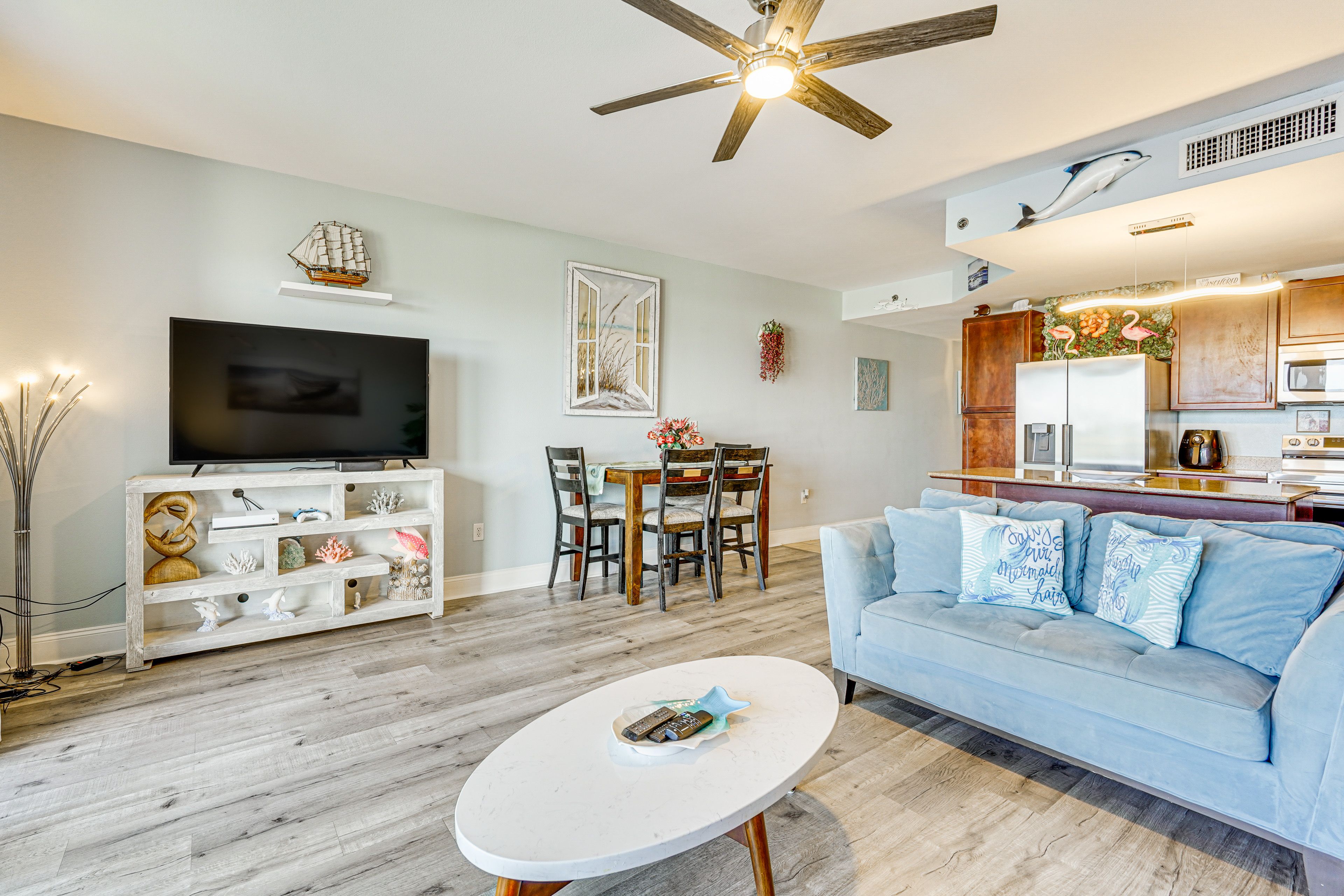 Living Room | Queen Sleeper Sofa