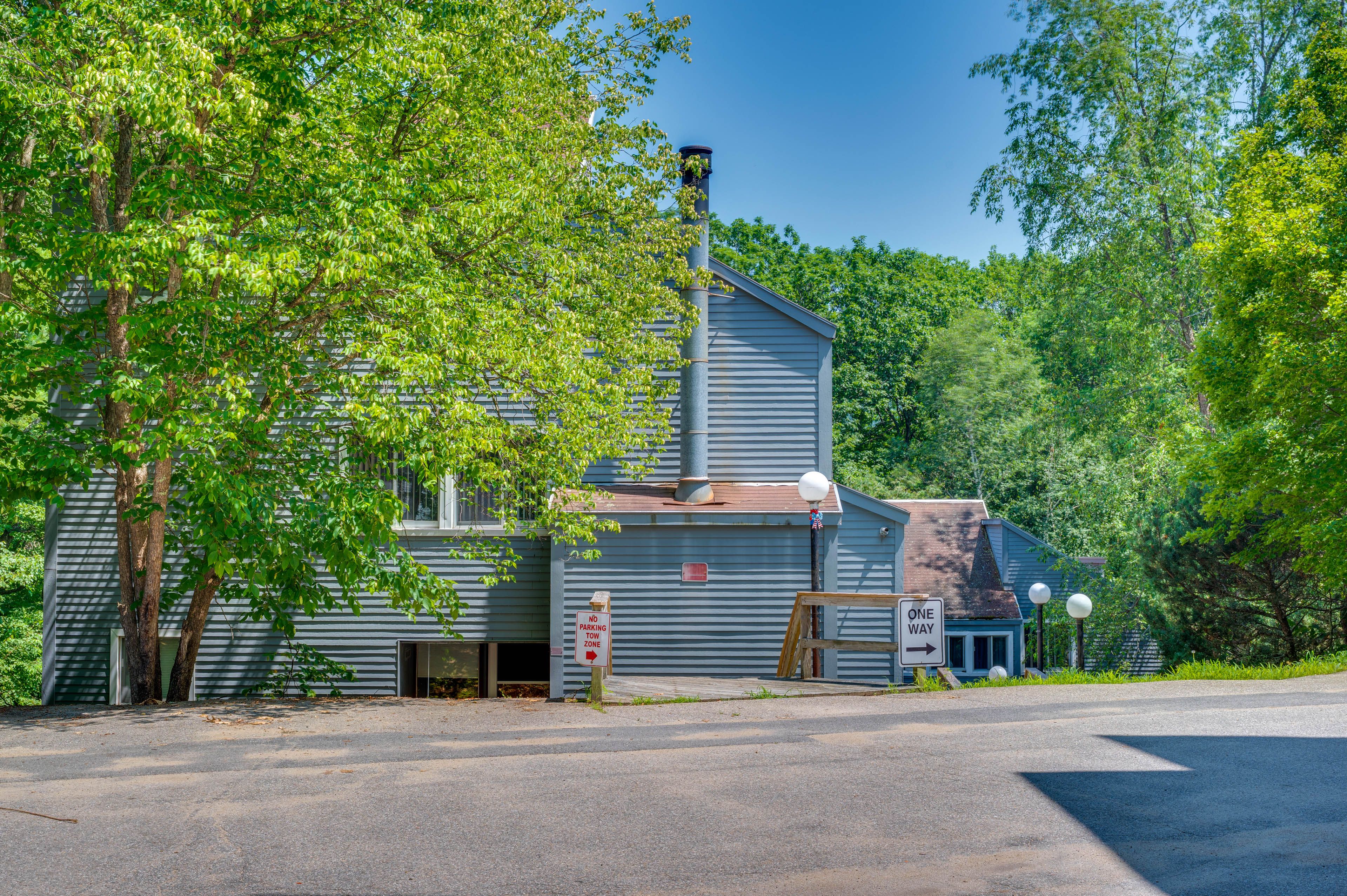 Overflow Parking (First-Come, First-Served) | Trailer Parking (Up to 5')