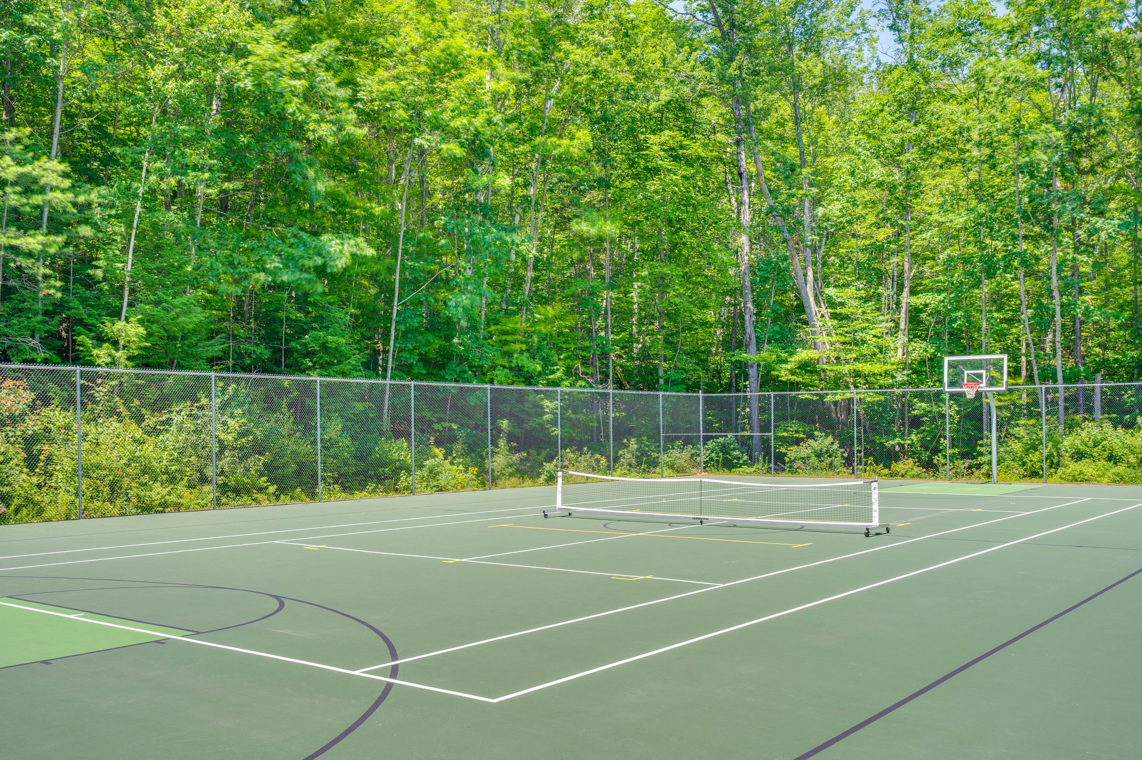 Waterville Estates | Pickleball Courts | Tennis Courts | Sand Volleyball
