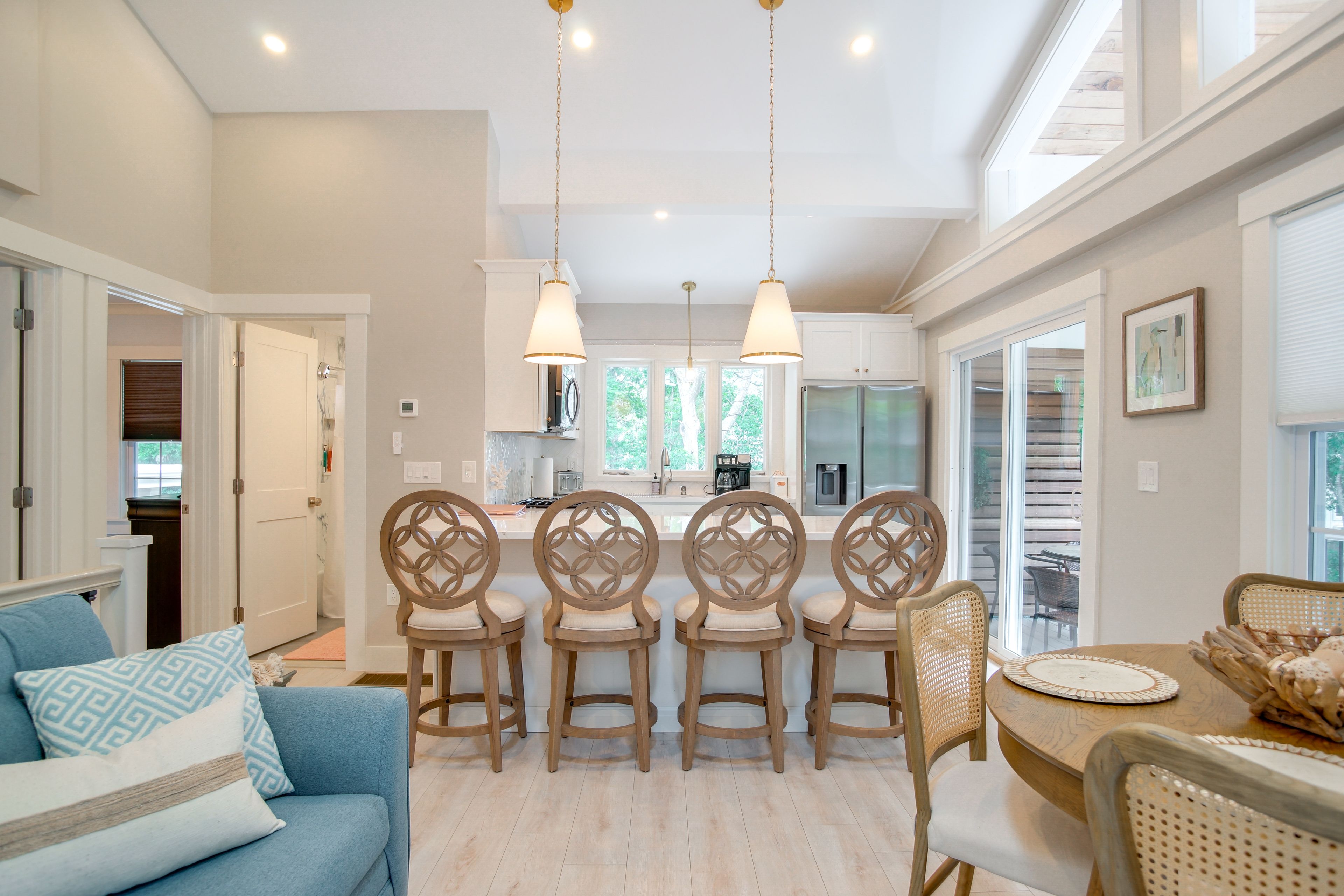 Kitchen | Dishwasher | Oven | 2nd Floor