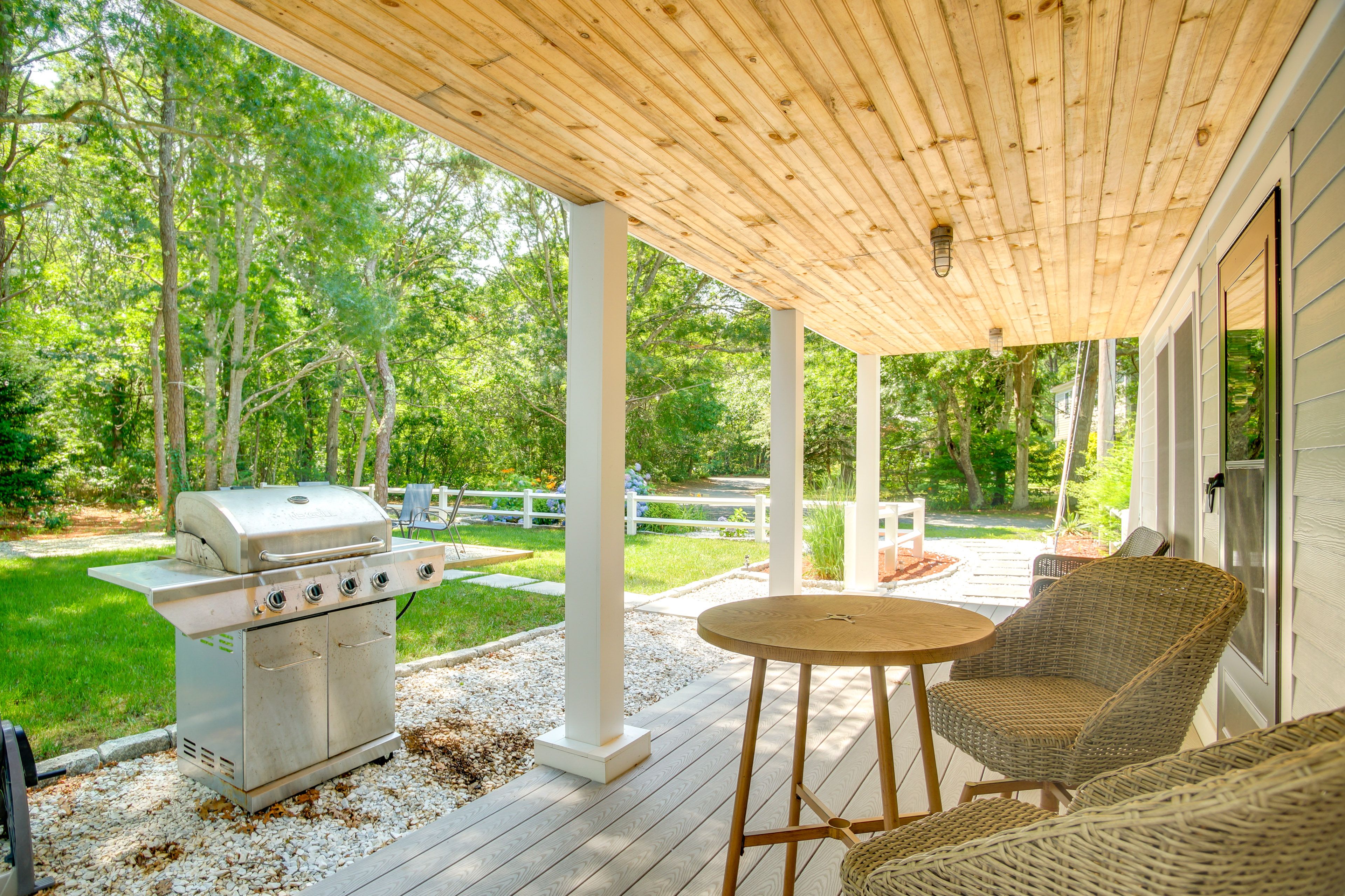 Covered Patio | Gas Grill