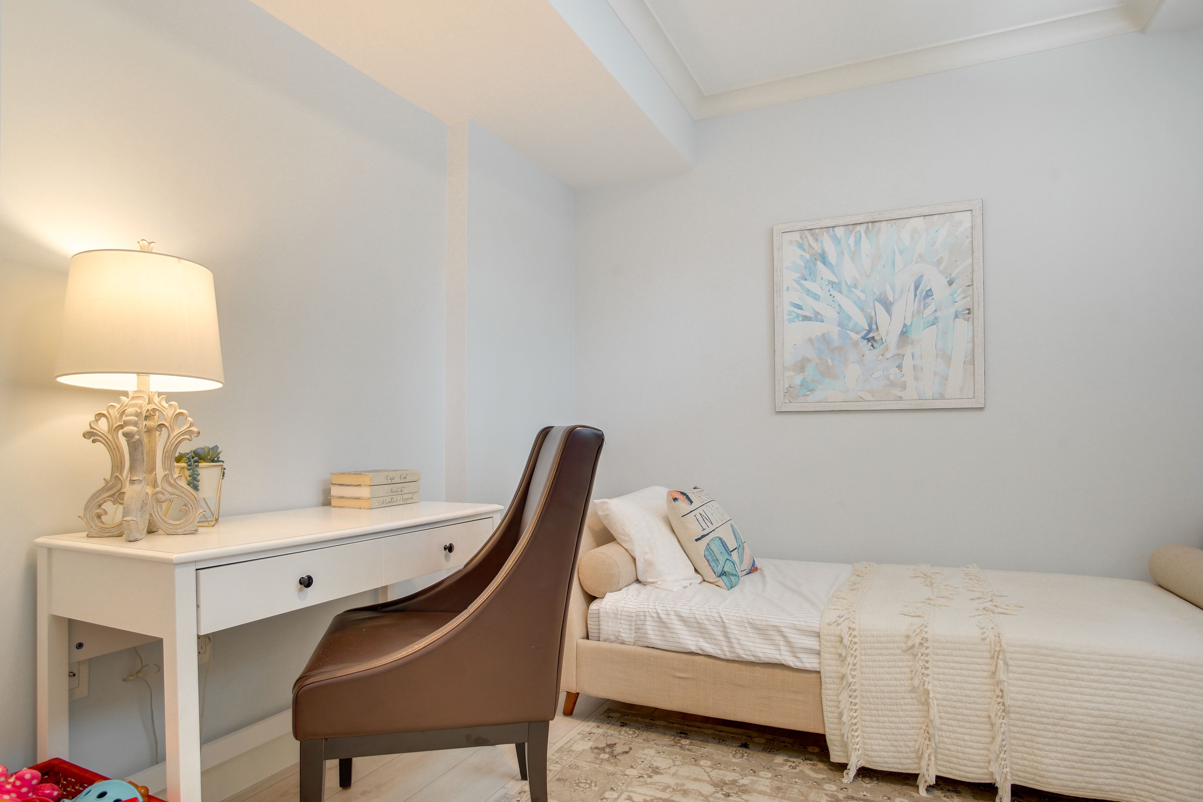 Bedroom 4 | Twin Bed | 1st Floor