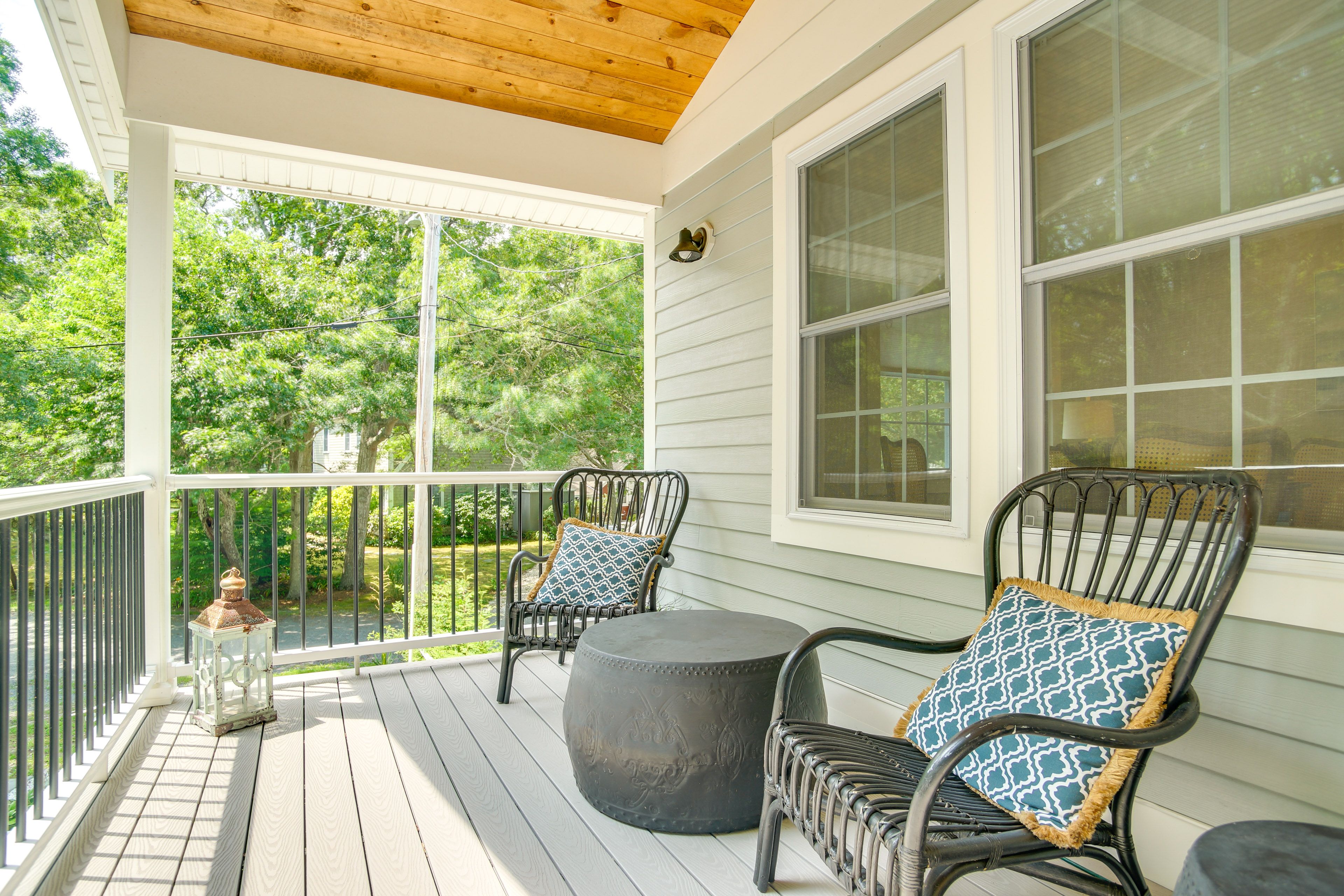 Covered Deck | Dining Area | Seating