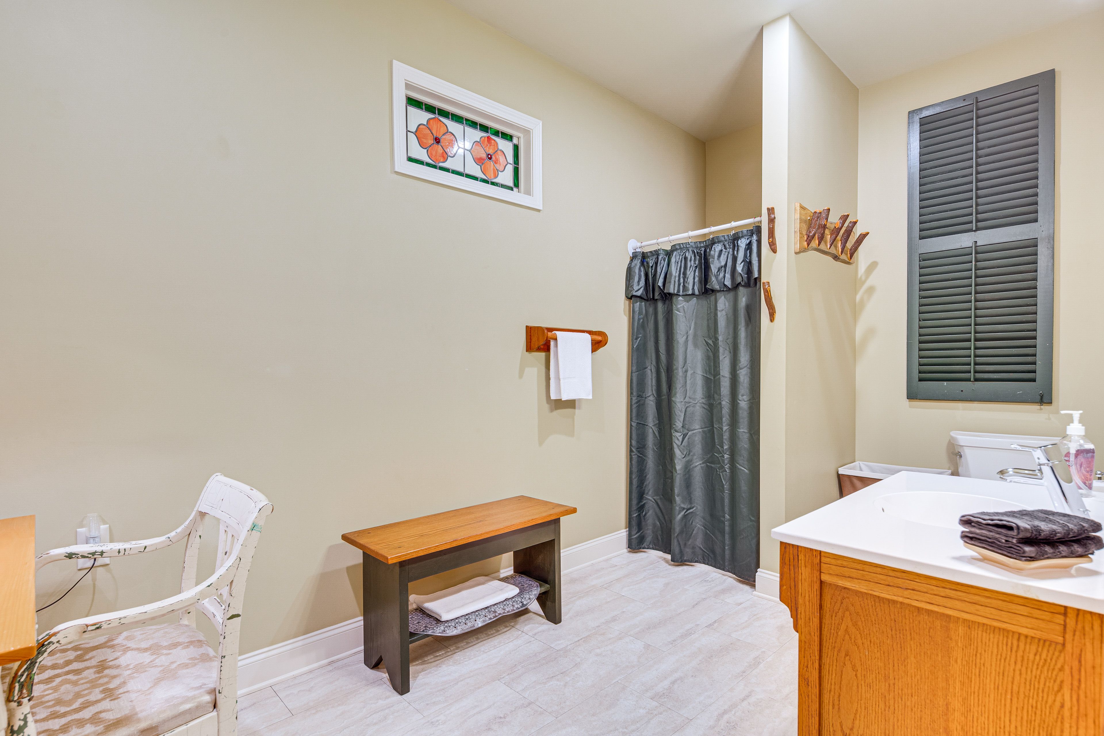 Bathroom | Towels Provided | Complimentary Toiletries | Hair Dryer