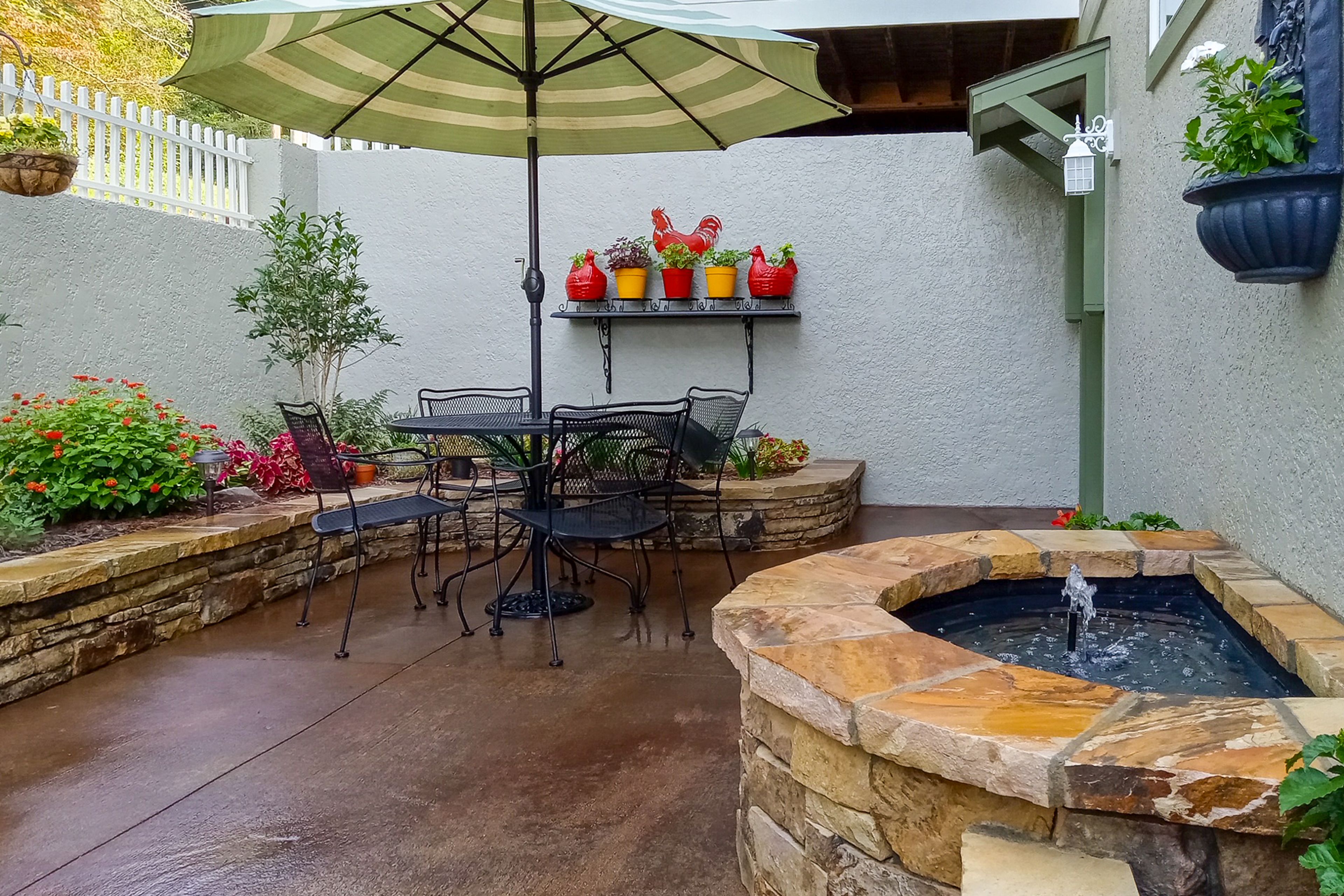 Saluda Vacation Rental | 1BR | 1BA | 625 Sq Ft | Step-Free Access