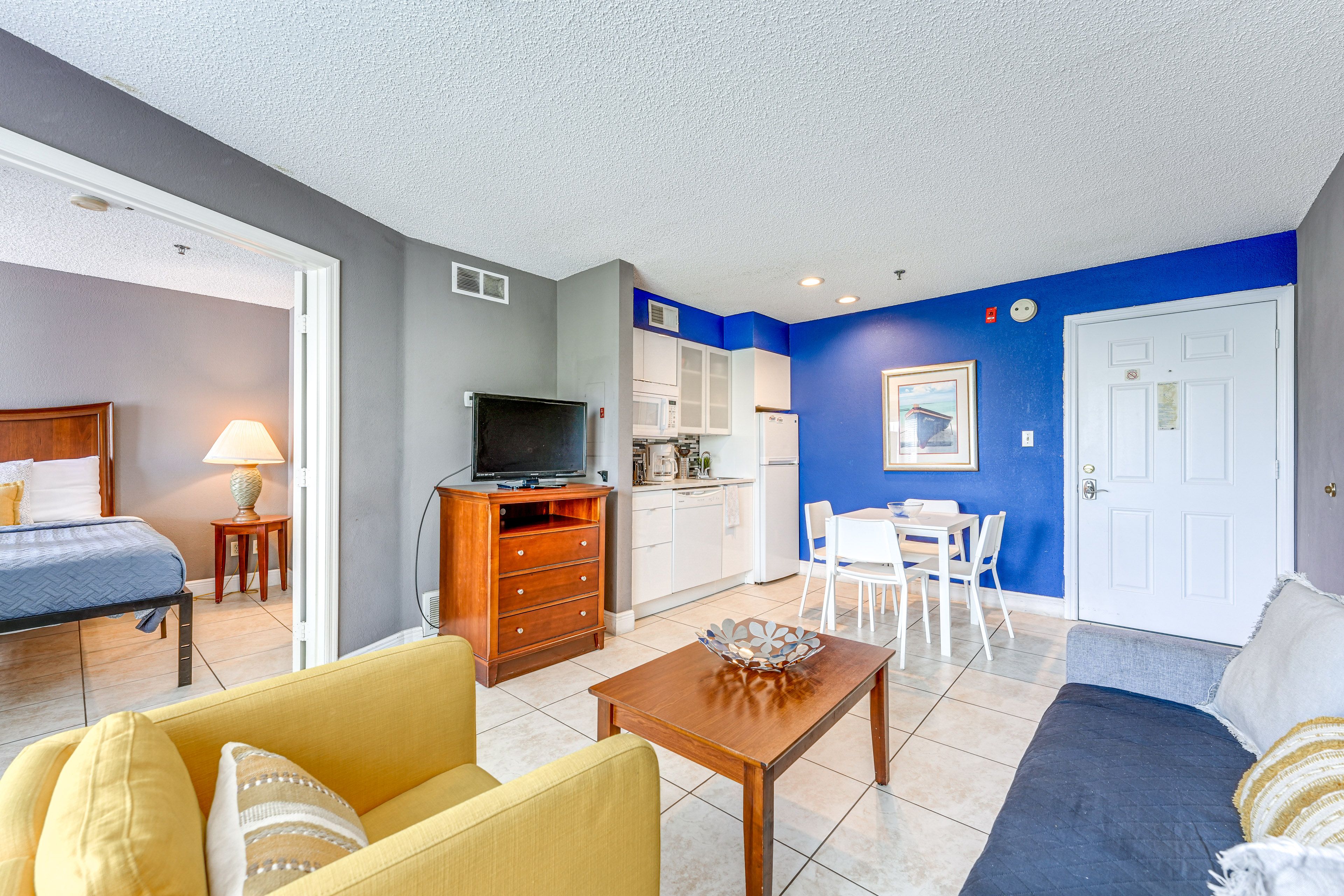 Kissimmee Vacation Rental | 1BR | 1BA | 552 Sq Ft | Step-Free Entry