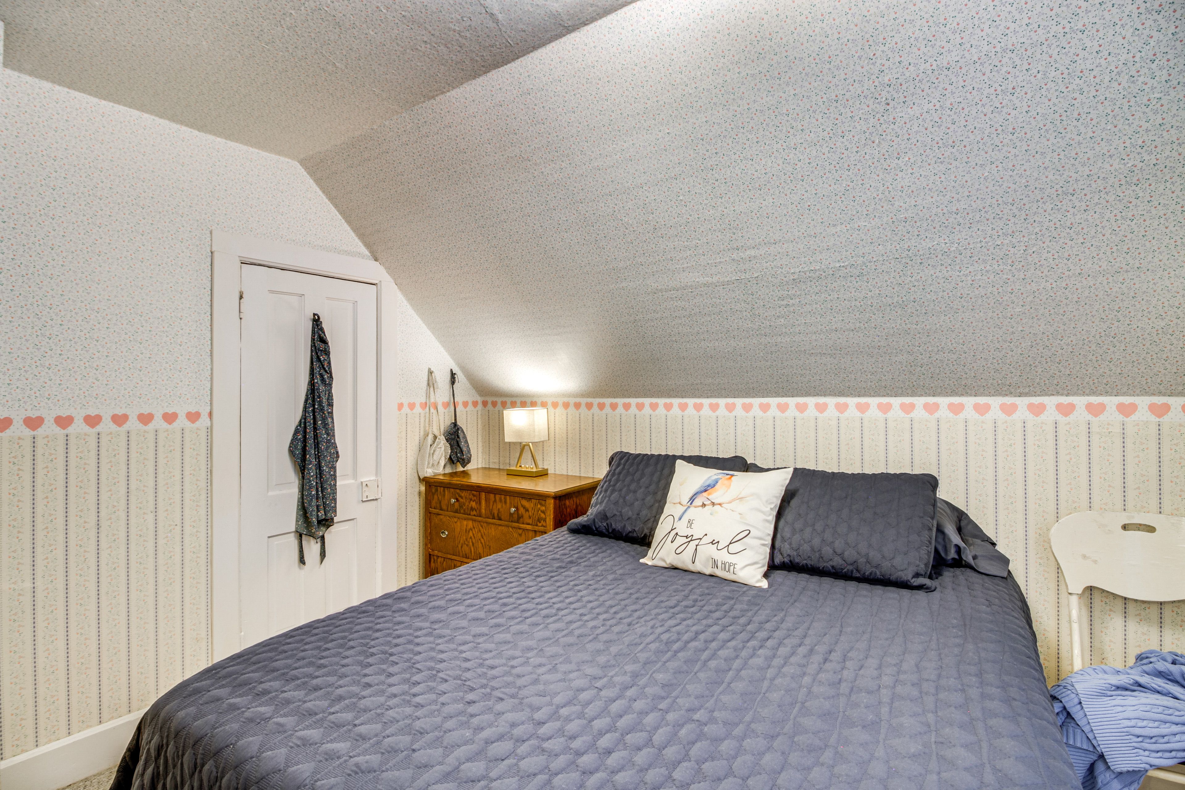 Bedroom 1 | Queen Bed | 2nd Floor