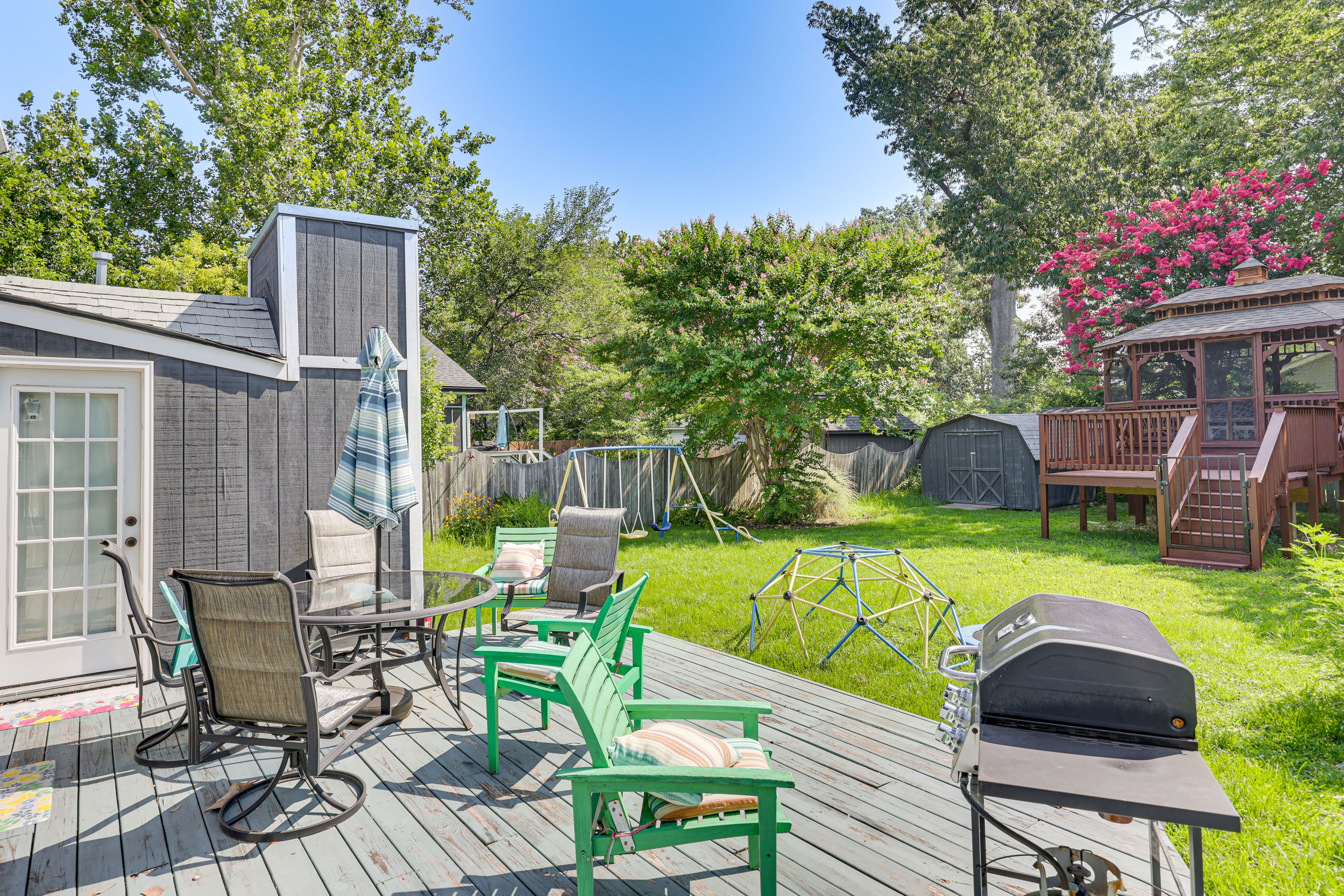 Colonial Beach Vacation Rental | 3BR | 2BA | 1,800 Sq Ft | 2 Steps to Enter