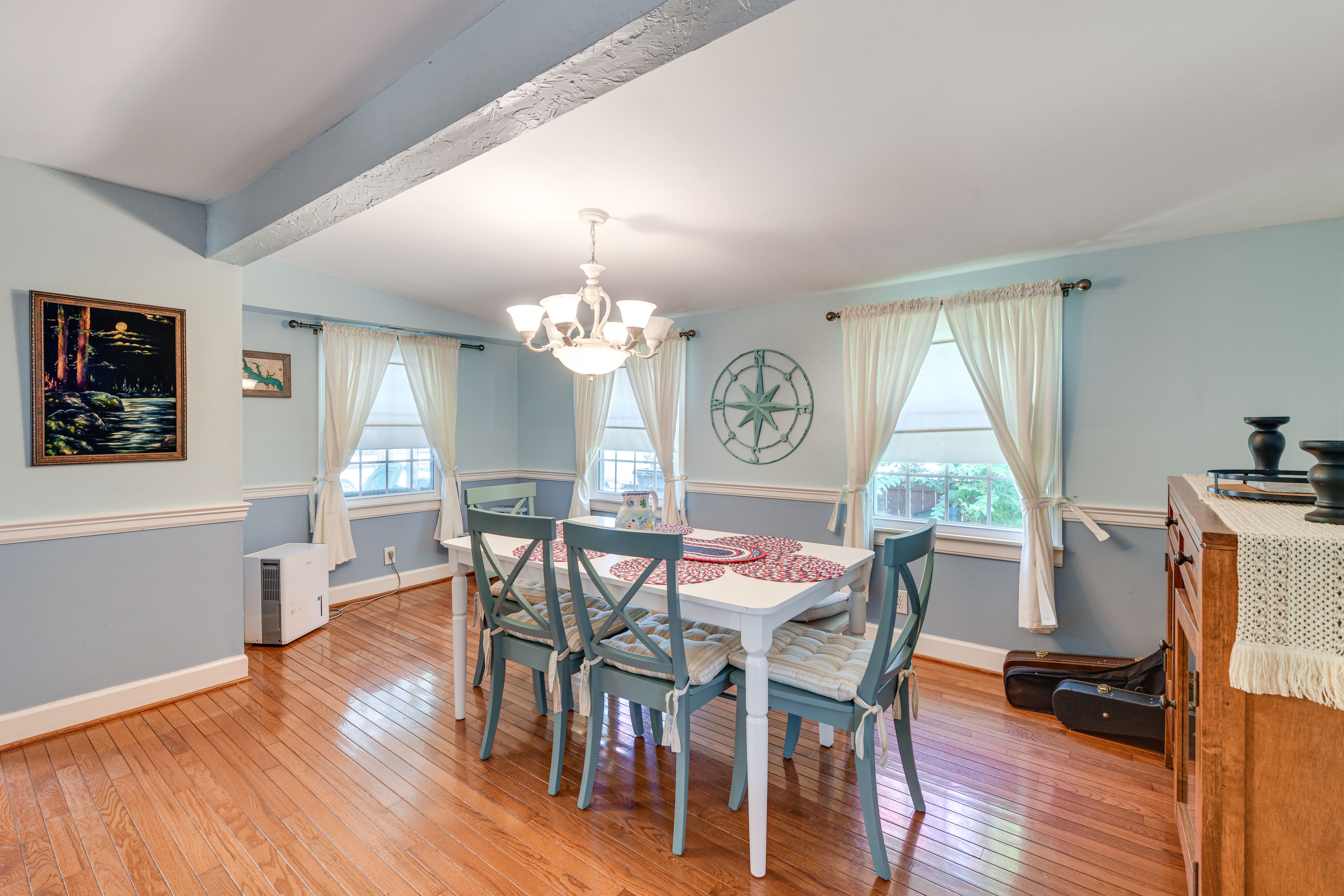 Dining Area | Dishware & Flatware