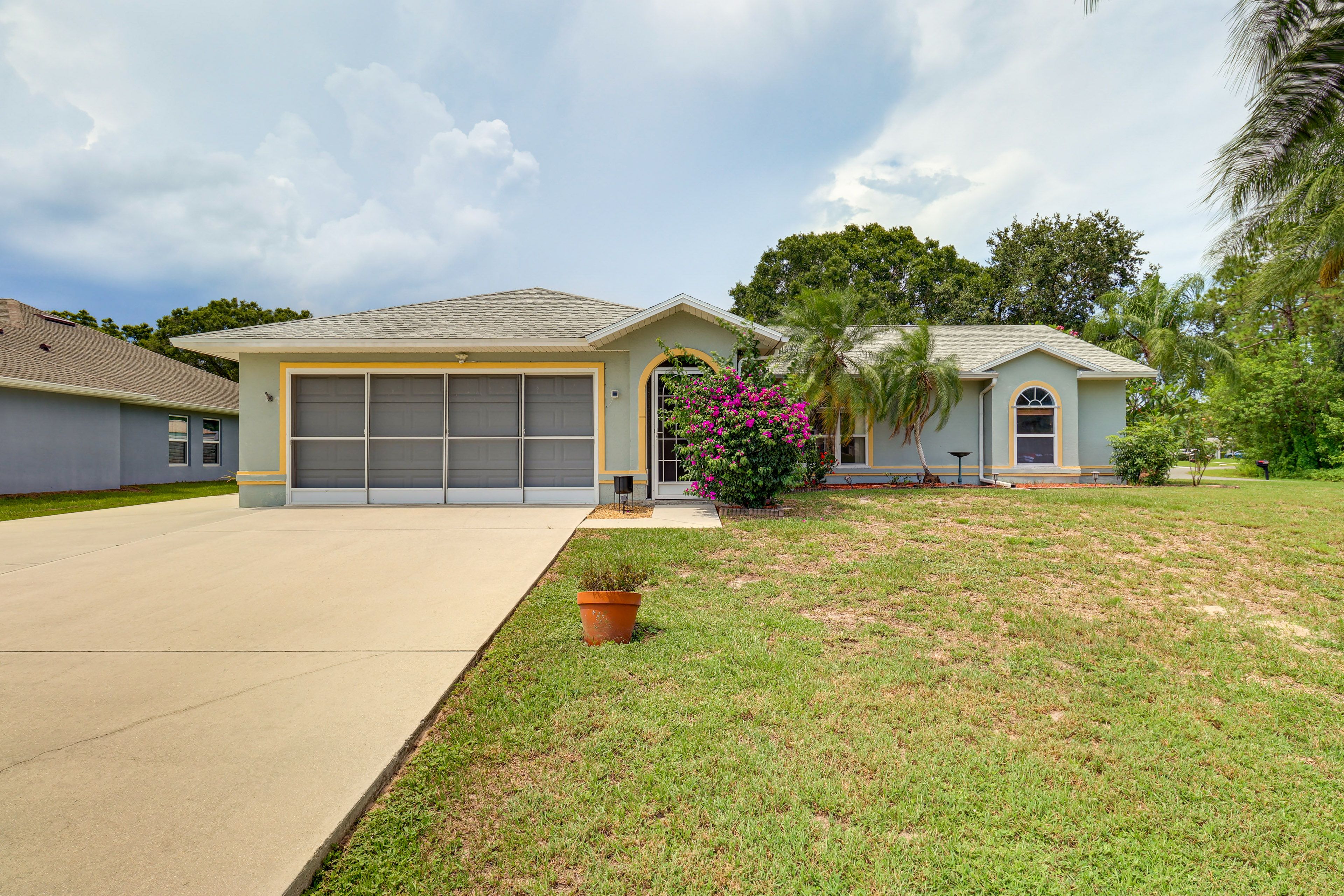 Exterior | Garage (2 Vehicles) | Driveway (2 Vehicles) | Small RV Allowed