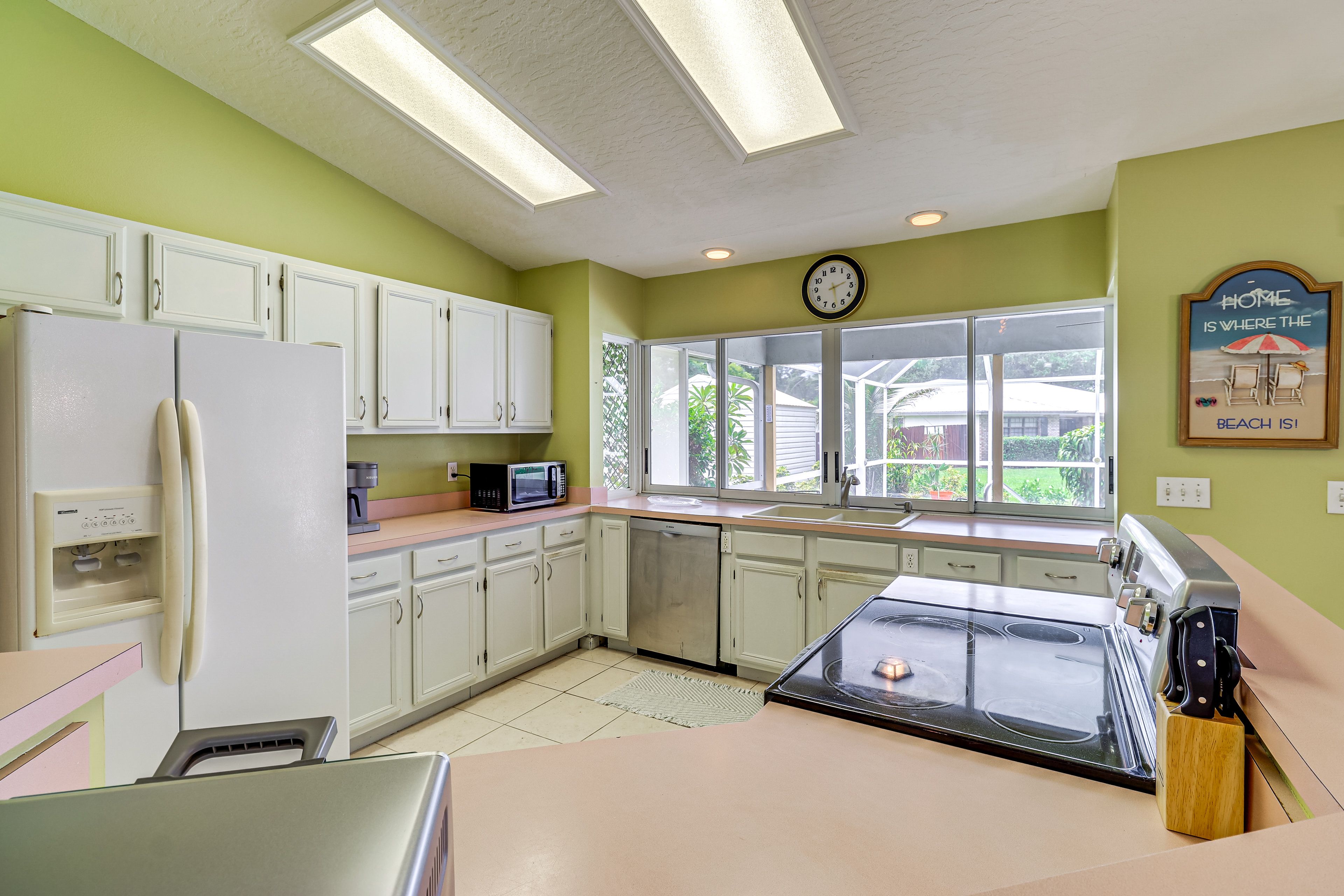 Kitchen | Toaster Oven | Keurig K-Duo | Dishwasher