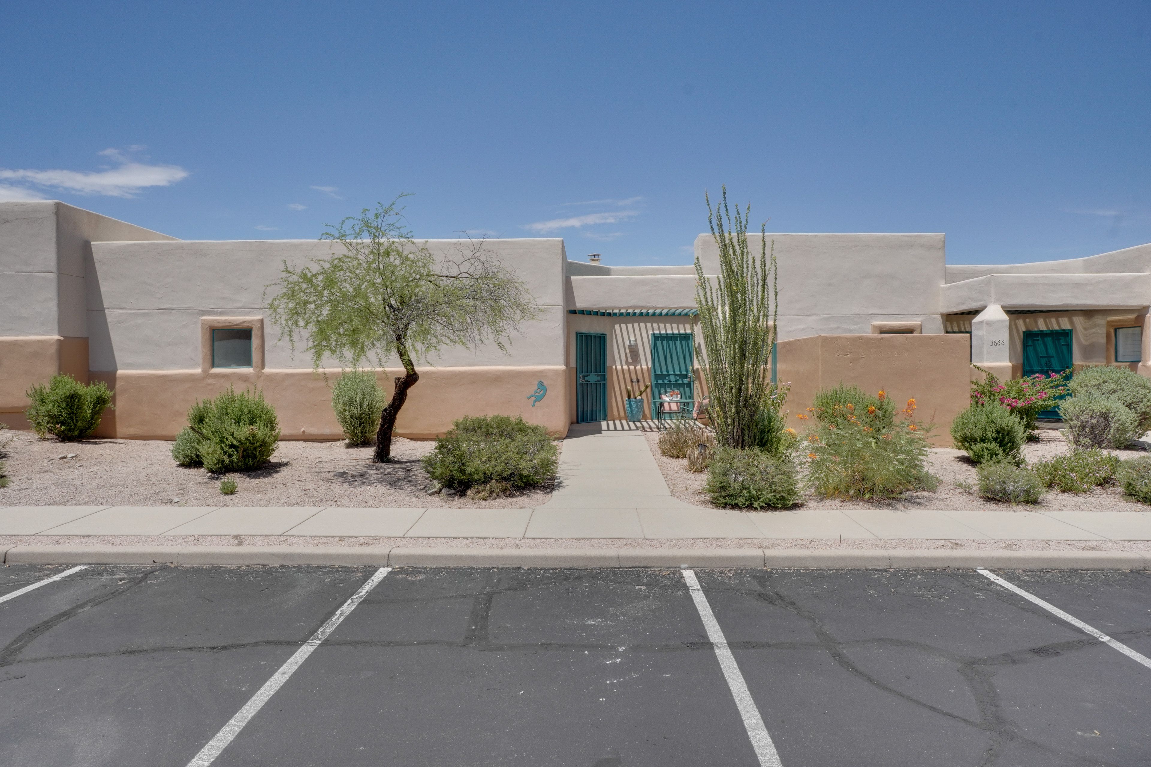 Single-Story Unit | Reserved Outdoor Seating | Community Parking Lot