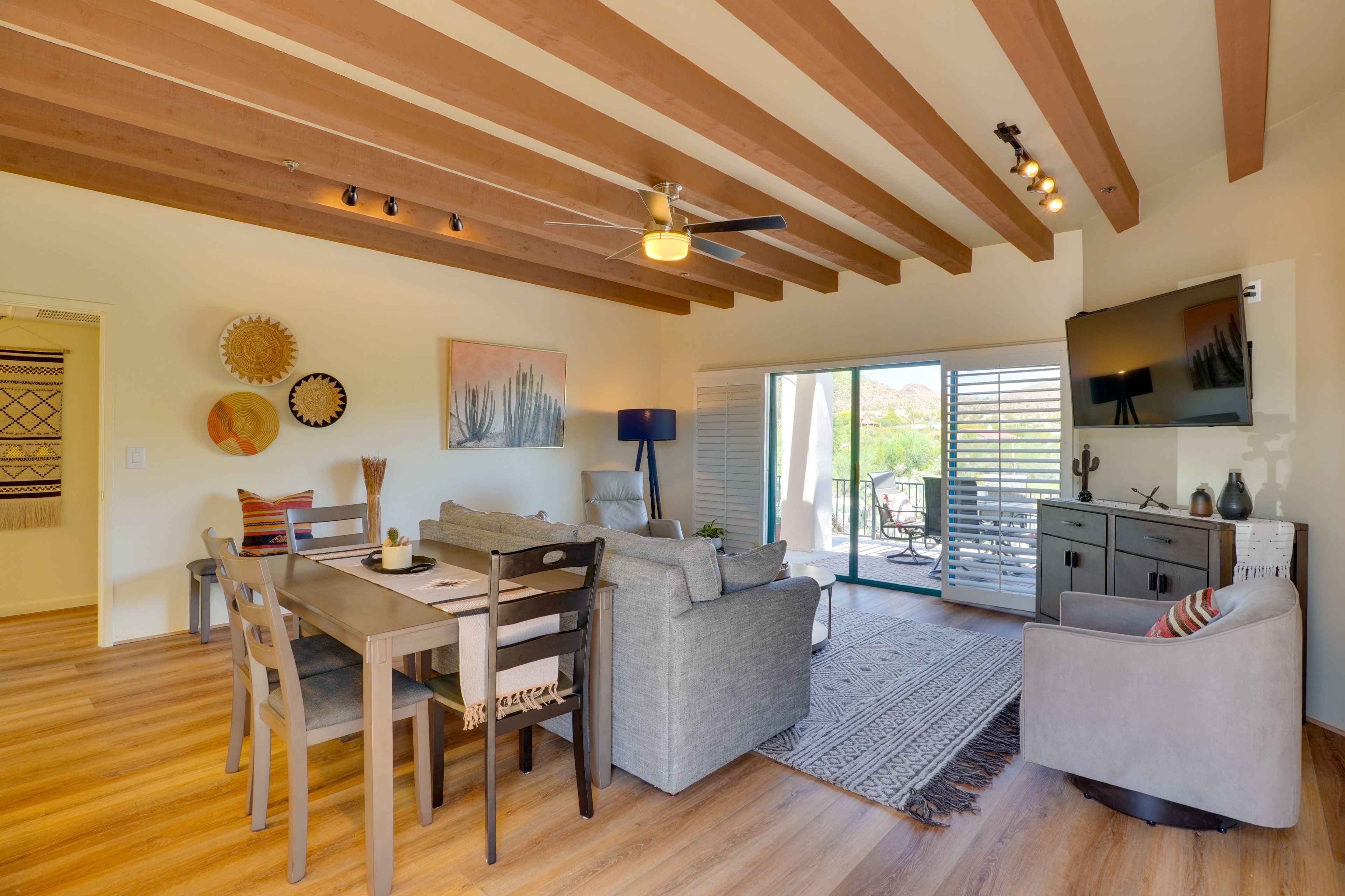 Dining Area | Dishware & Flatware