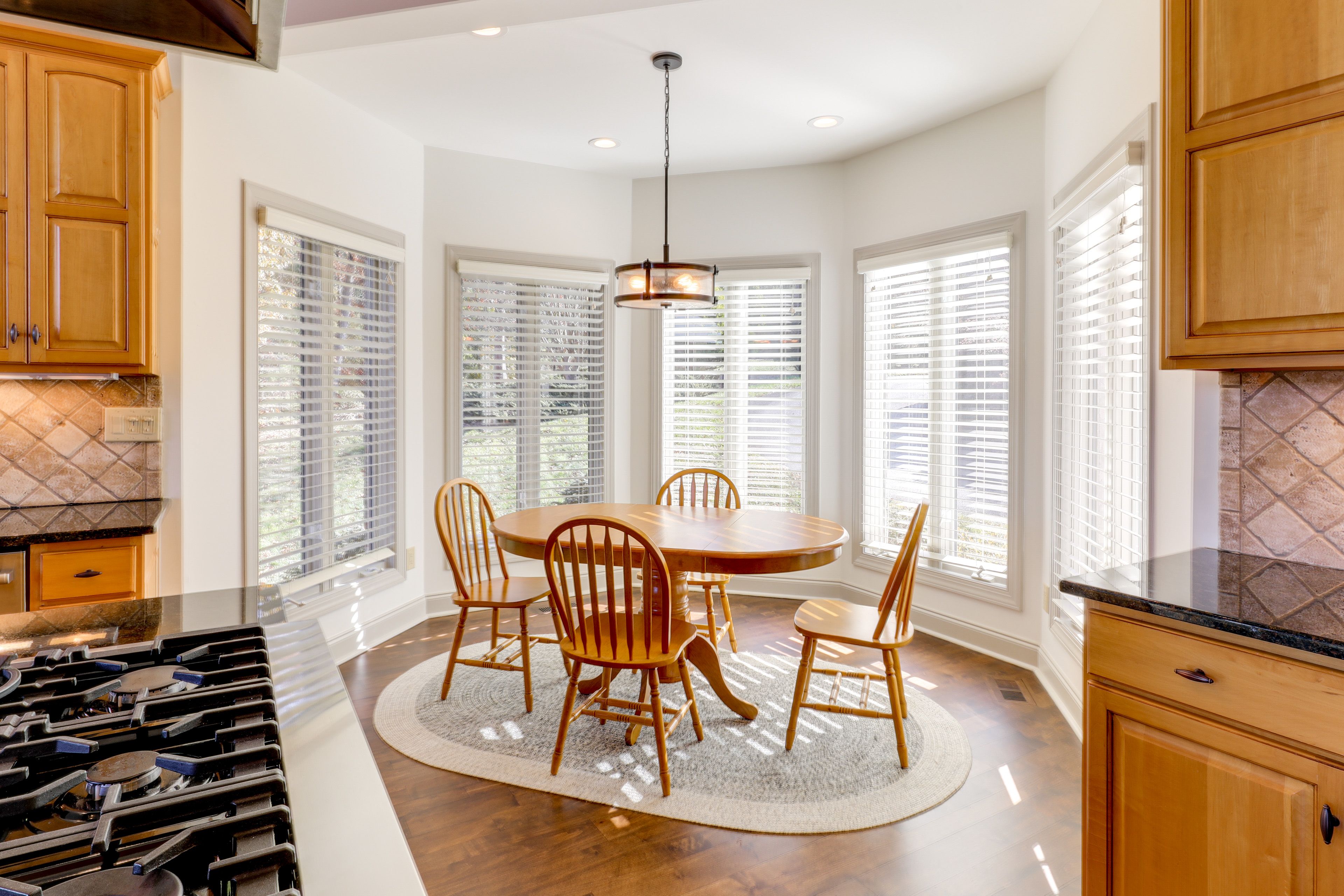 Breakfast Nook | 1st Floor