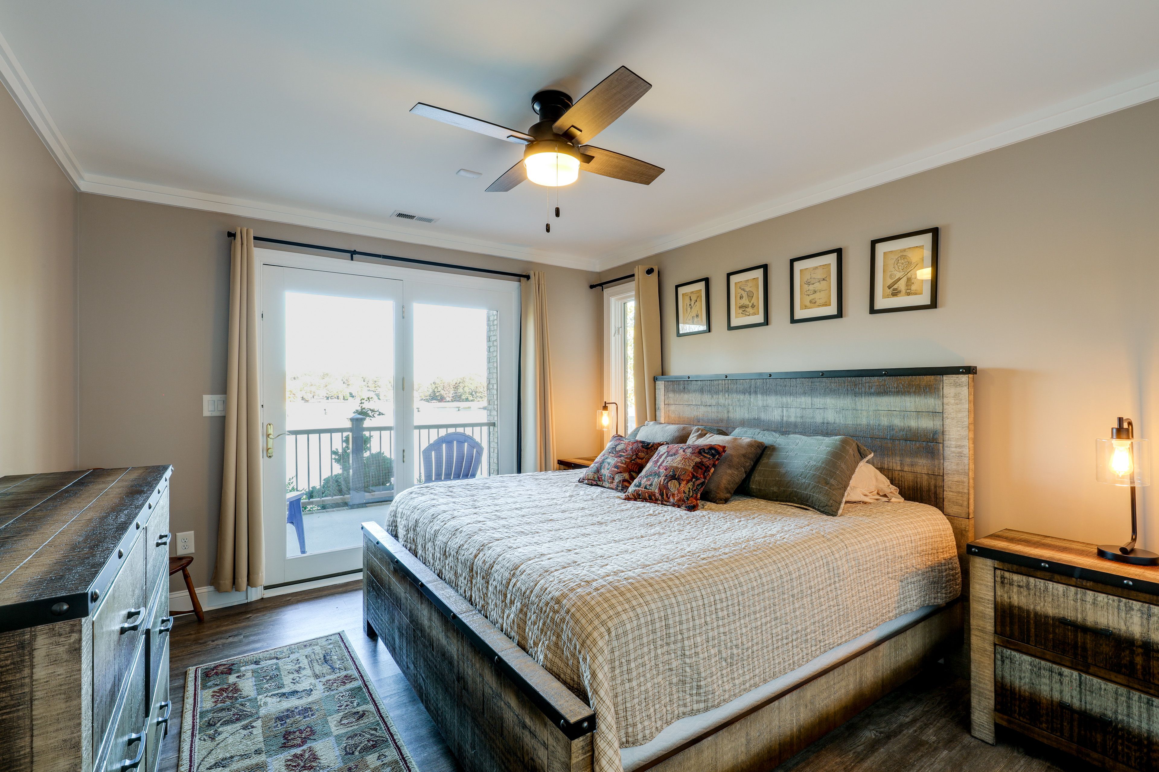 Bedroom 2 | 1st Floor | Queen Bed