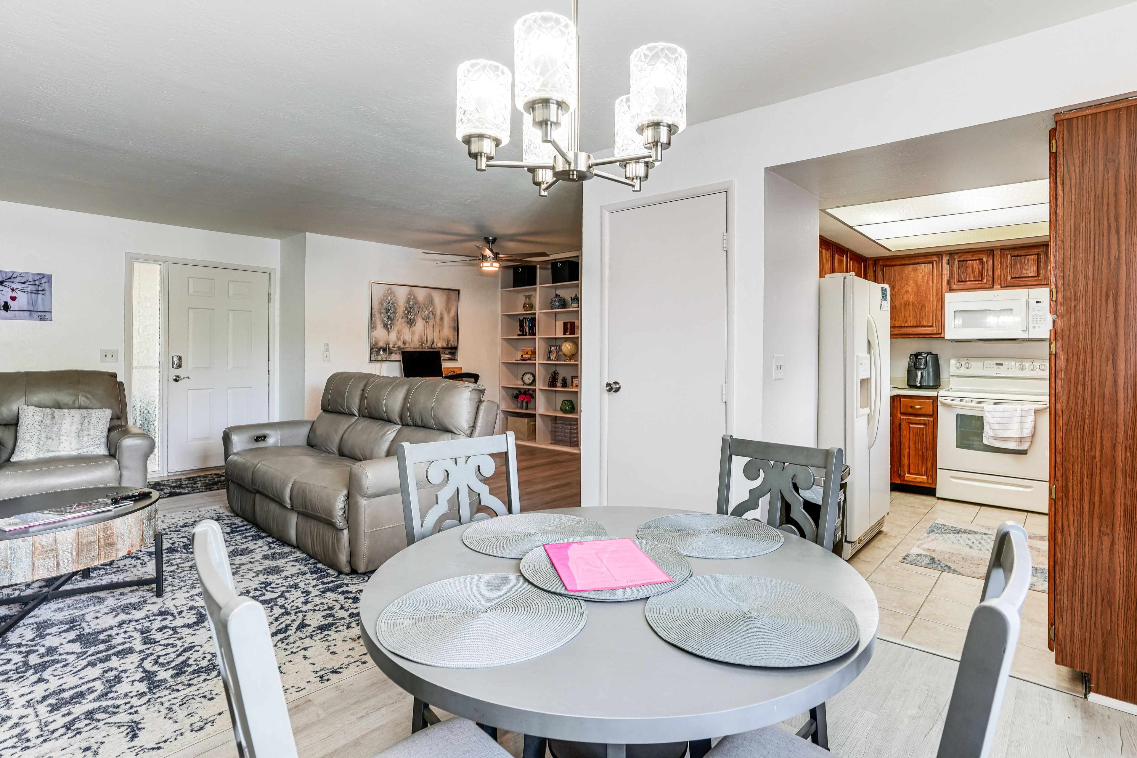 Kitchen & Dining Area | Electric Heating
