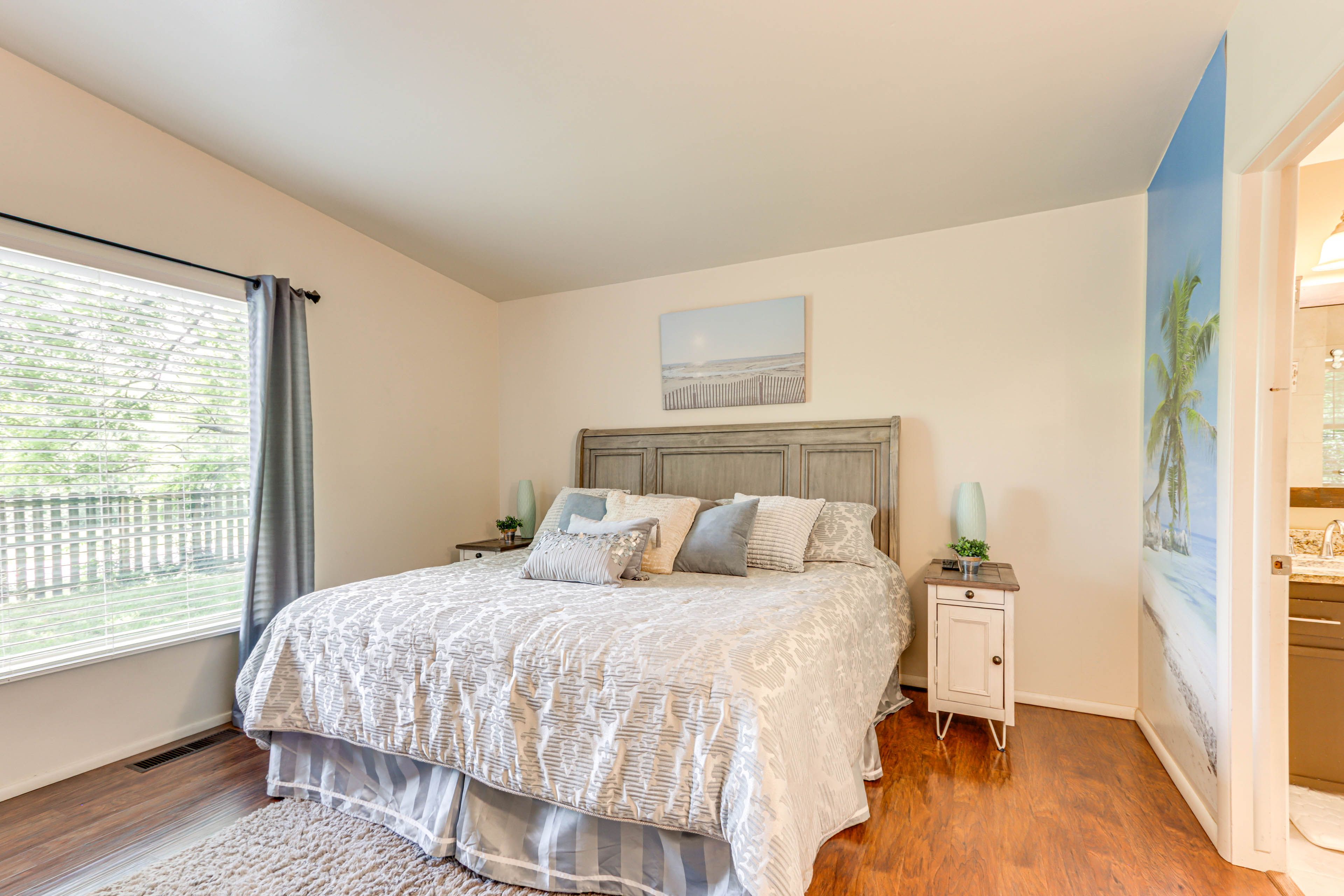 Bedroom 1 | King Bed | Linens Provided