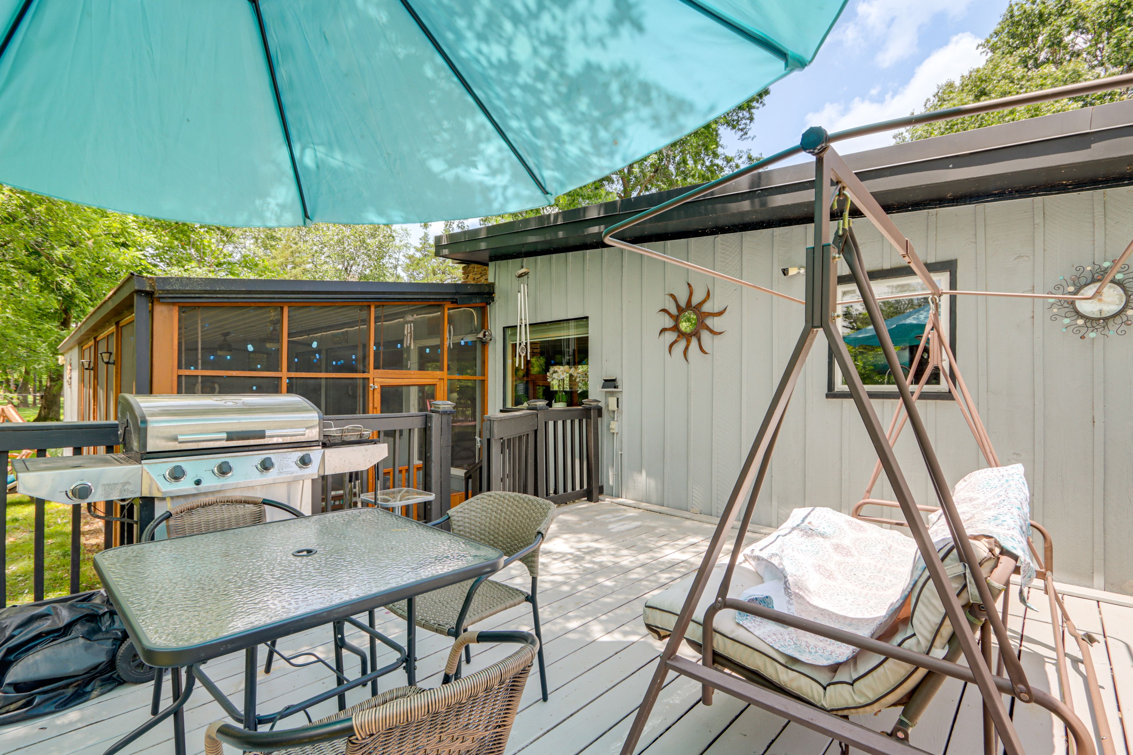 Furnished Deck