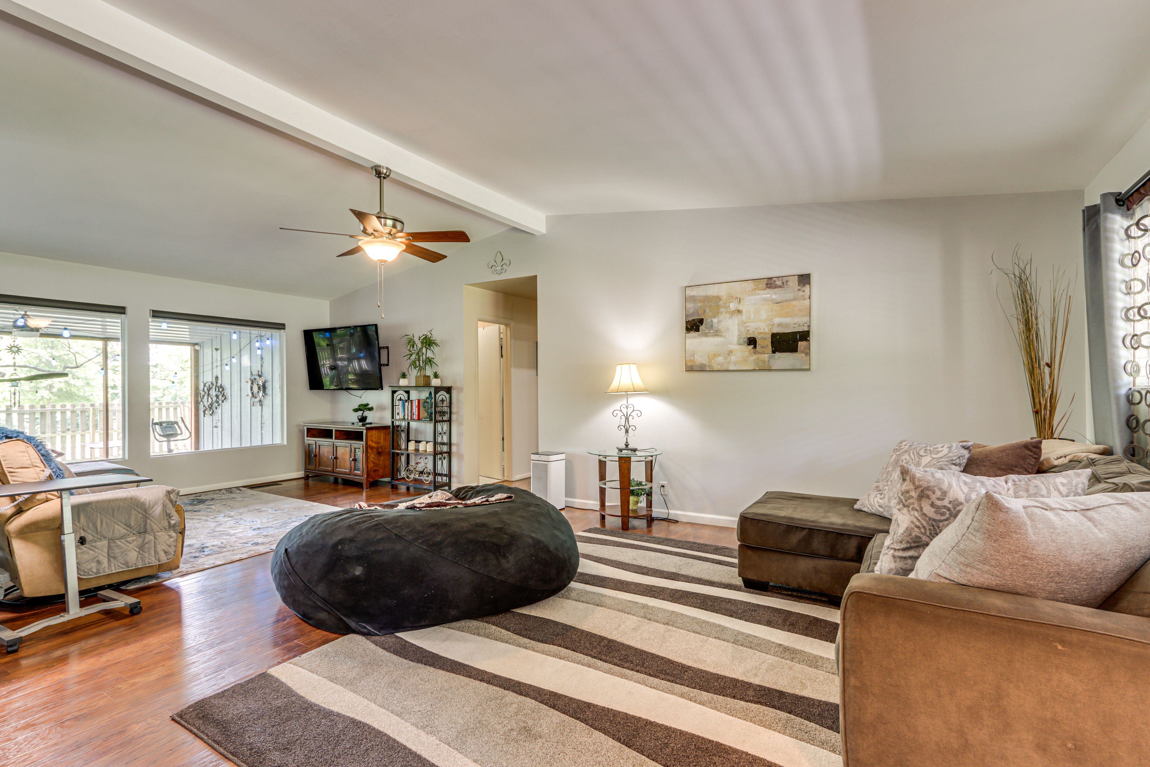 Living Room | Electric Fireplace | Free WiFi