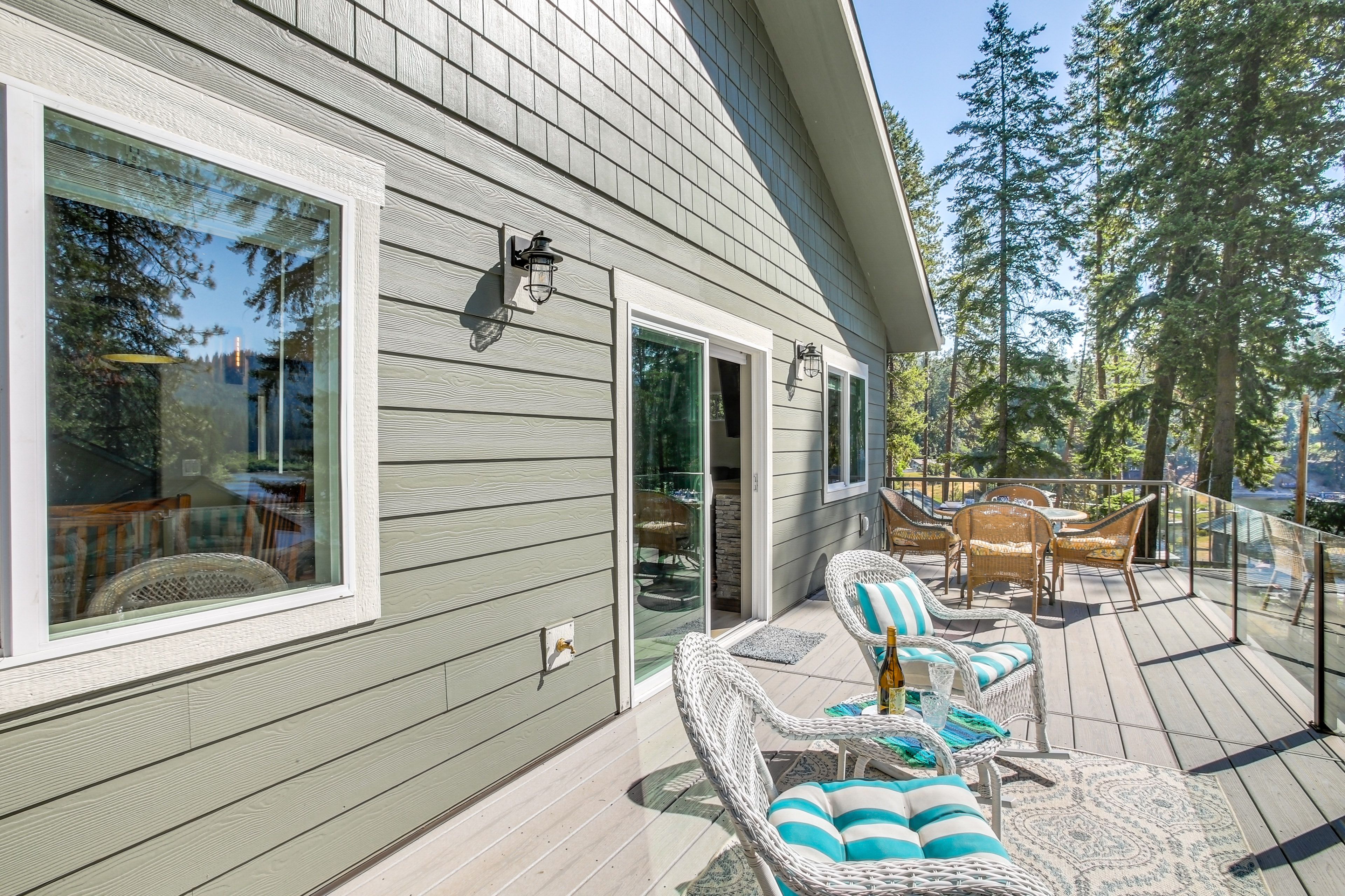 Private Deck | Outdoor Dining