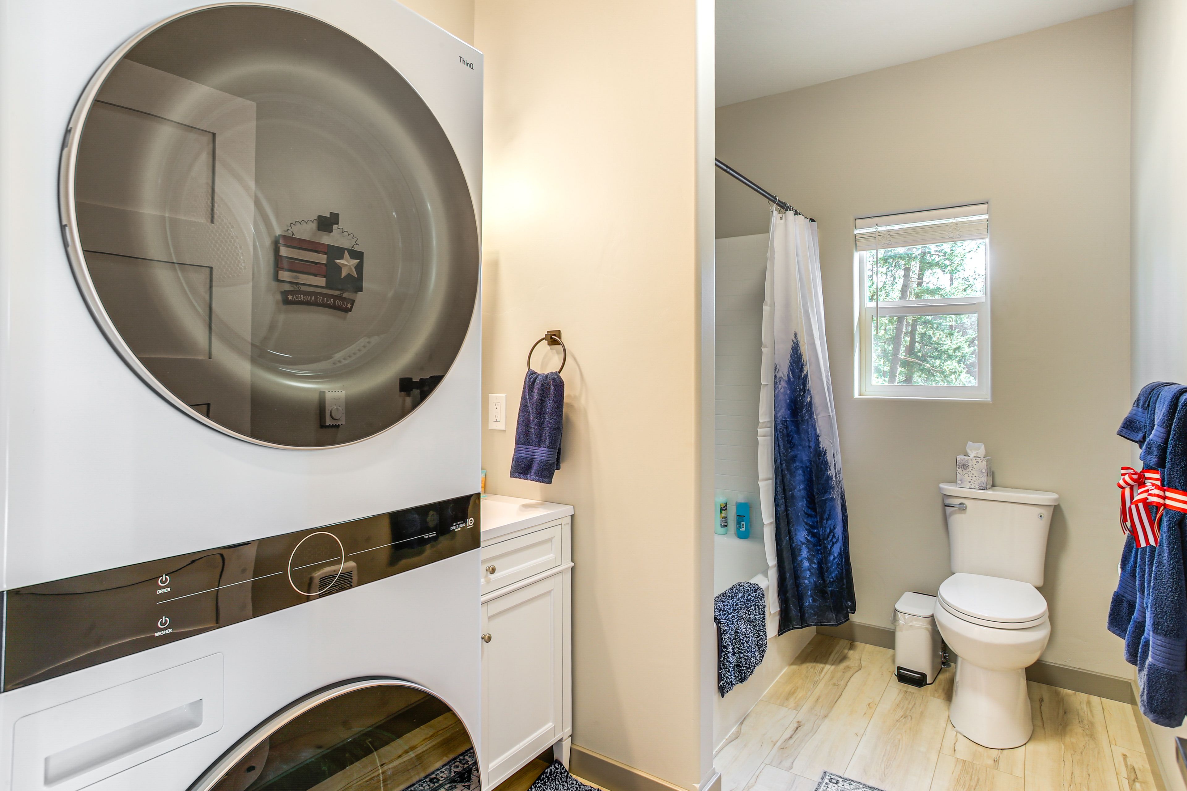Bathroom | Washer/Dryer