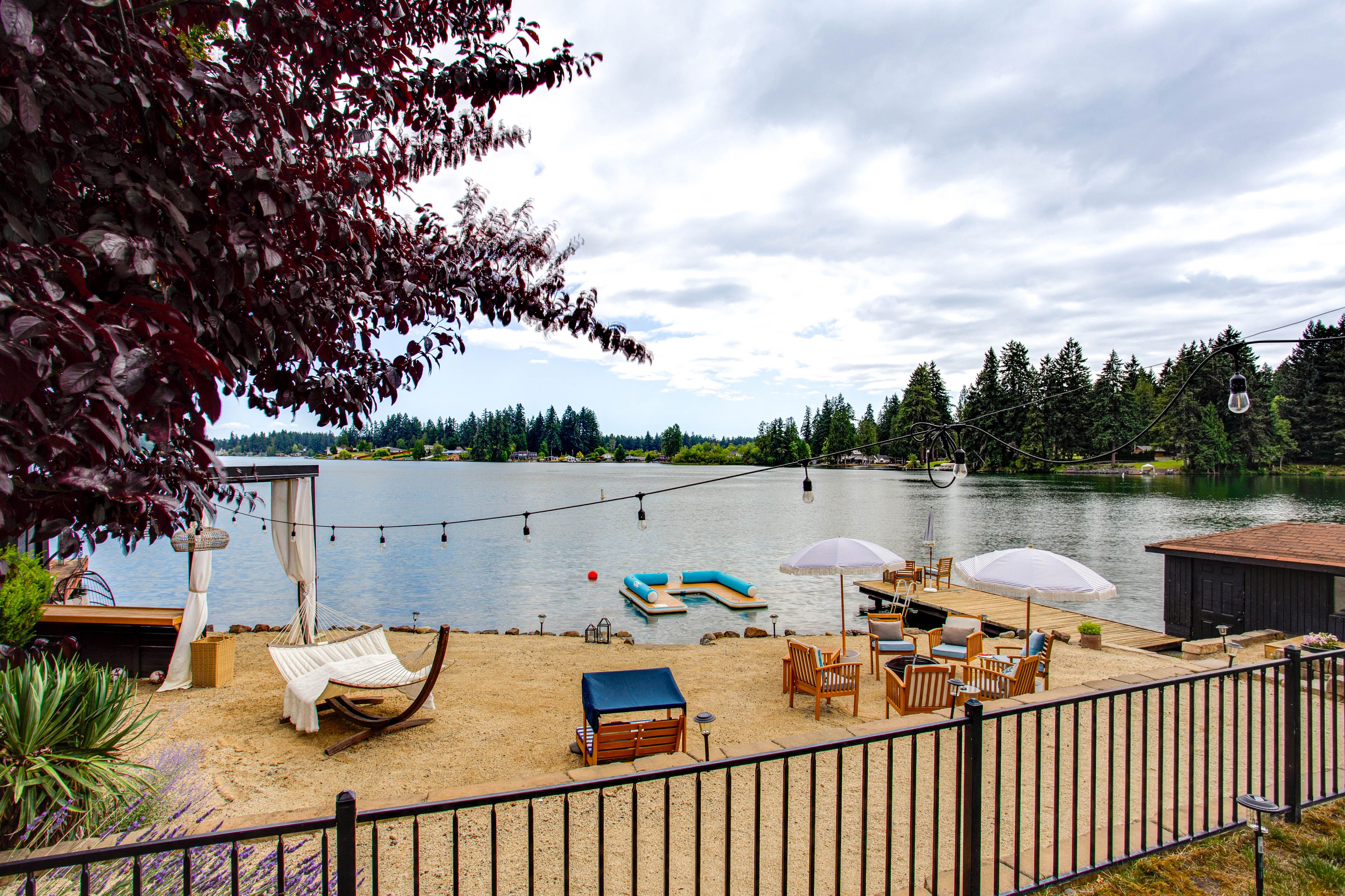 Spanaway Vacation Rental | 3BR | 3BA | 3,100 Sq Ft | 4 Steps to Enter