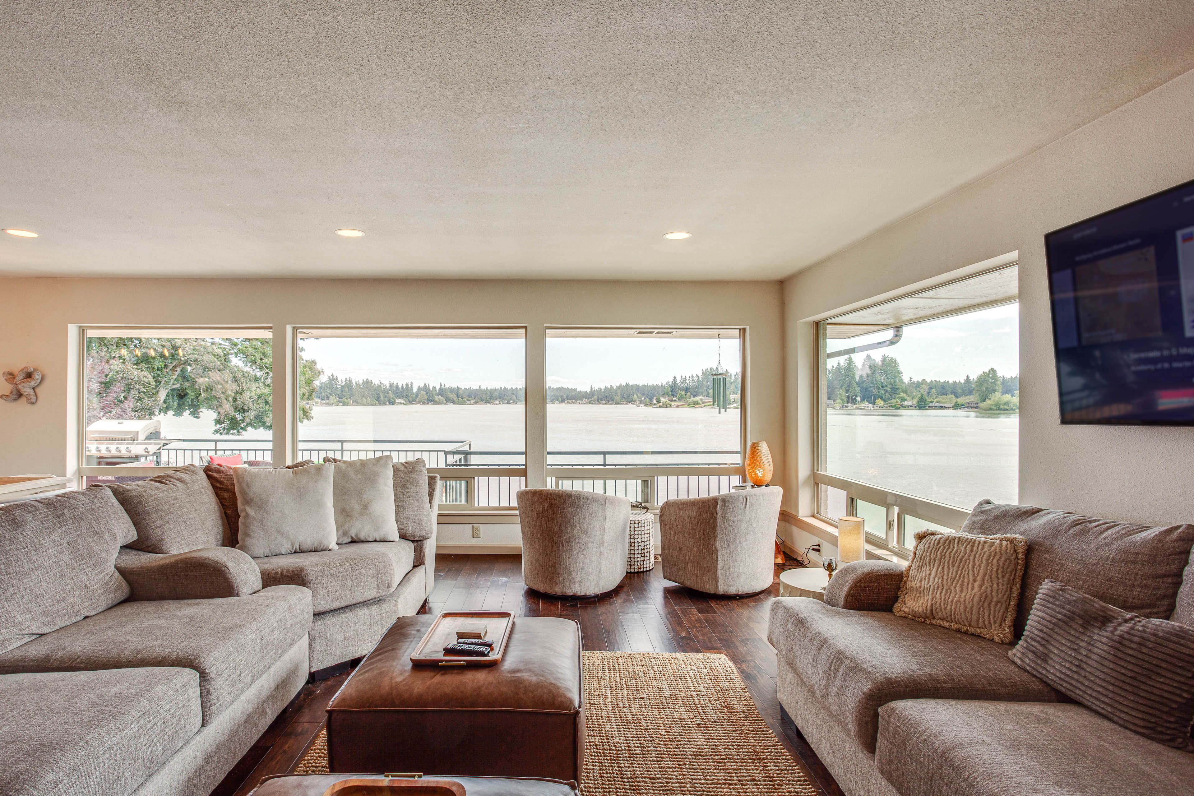 Living Room | Main Level