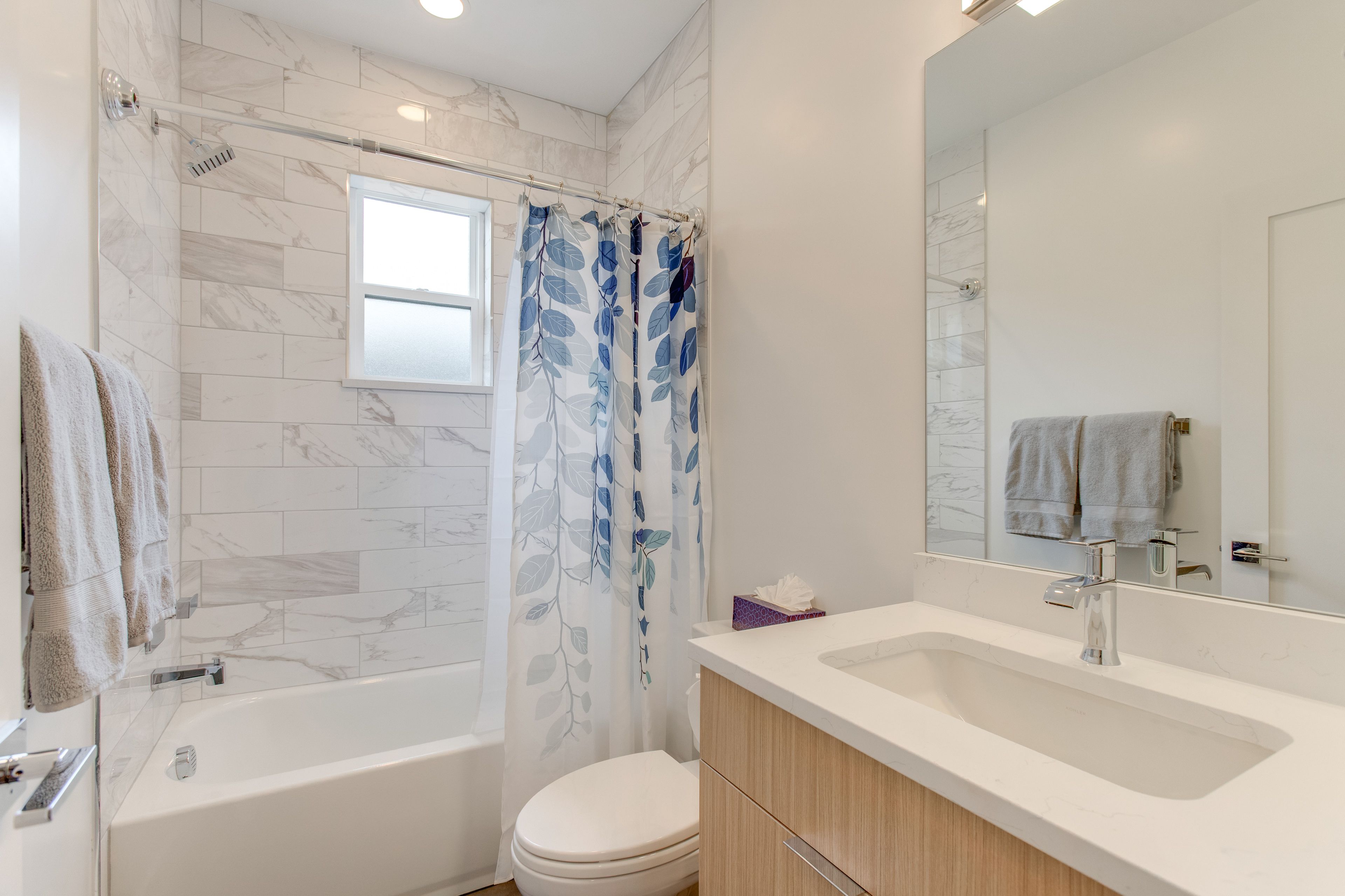 Full Bathroom | 1st Floor