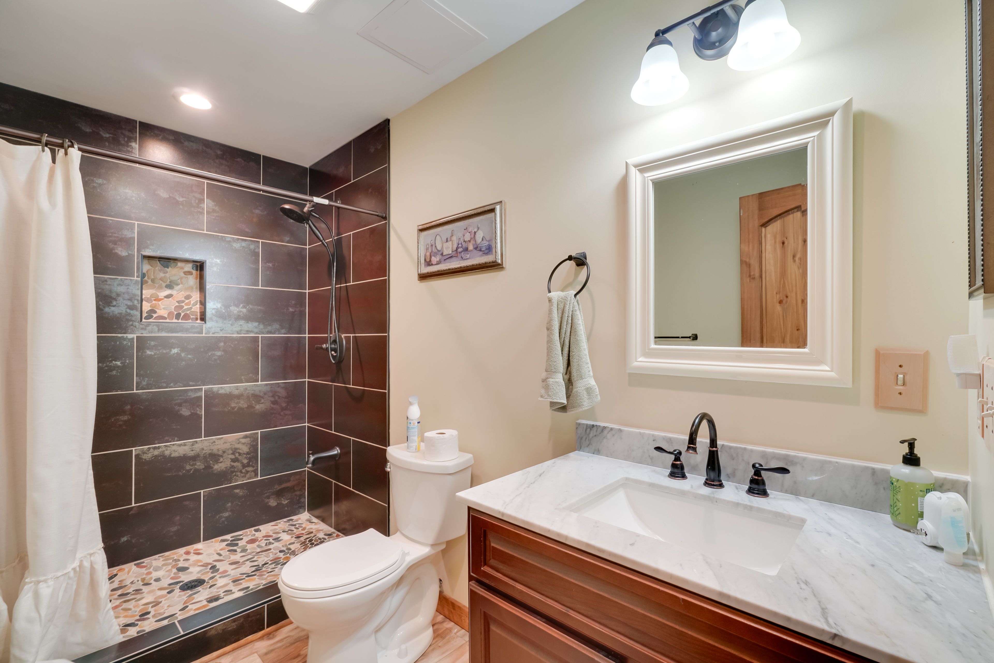 Full Bathroom | Complimentary Toiletries | Hair Dryer | Lower Level